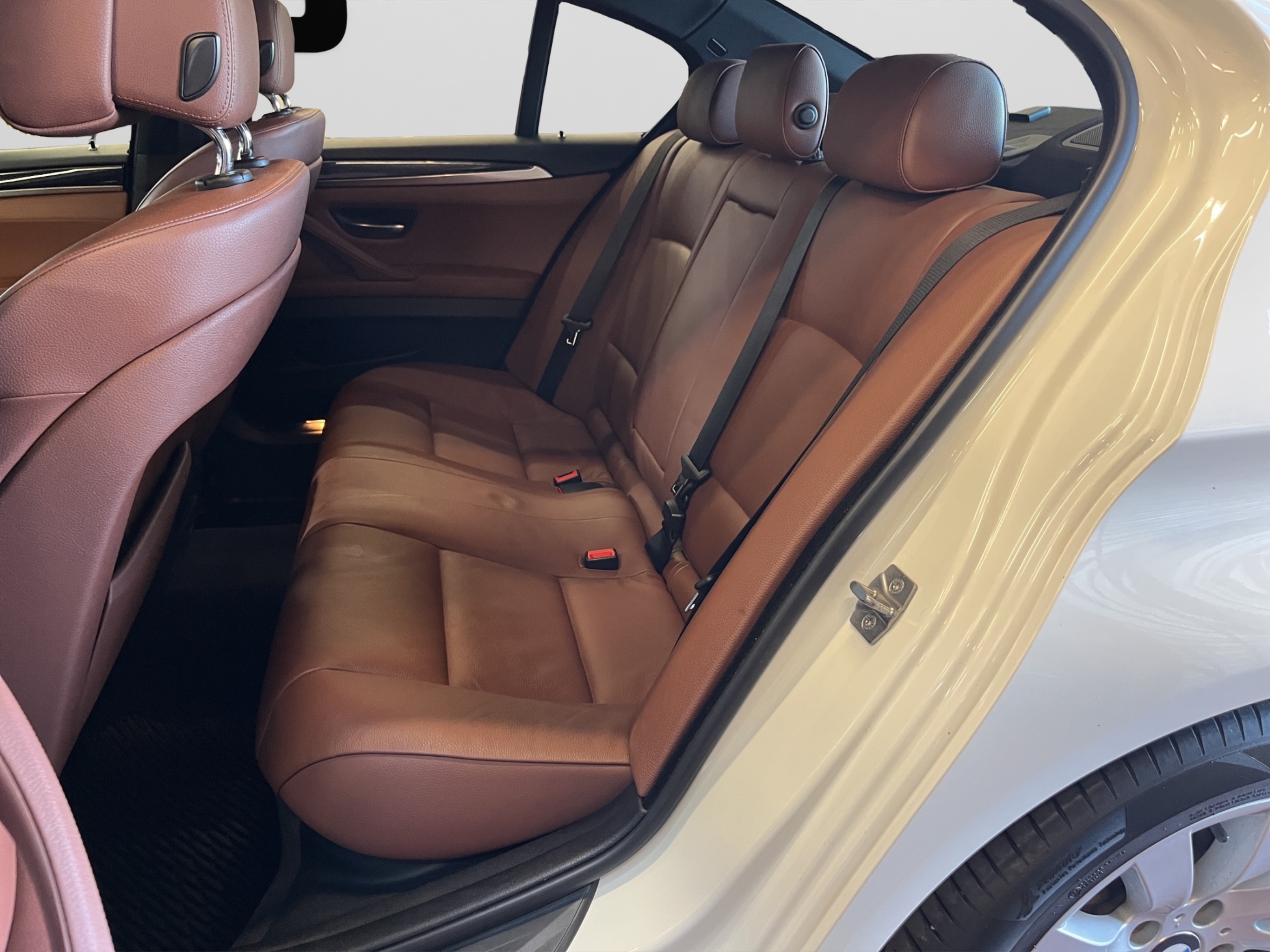 BMW 525 2011 – kuva 12