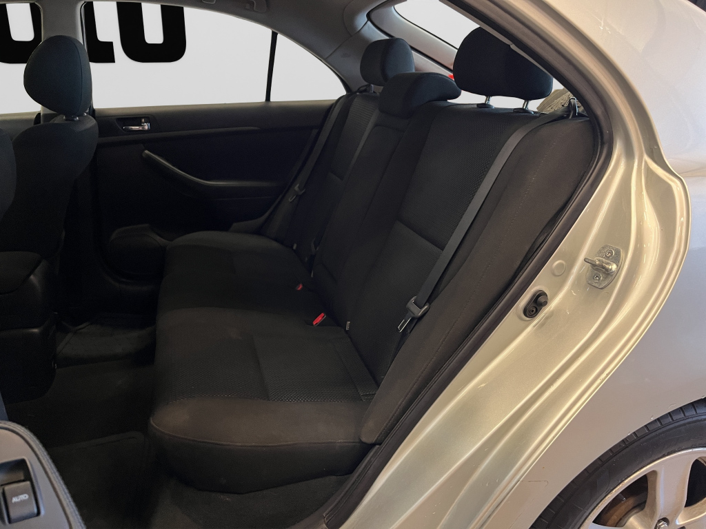 Toyota Avensis kuva 12