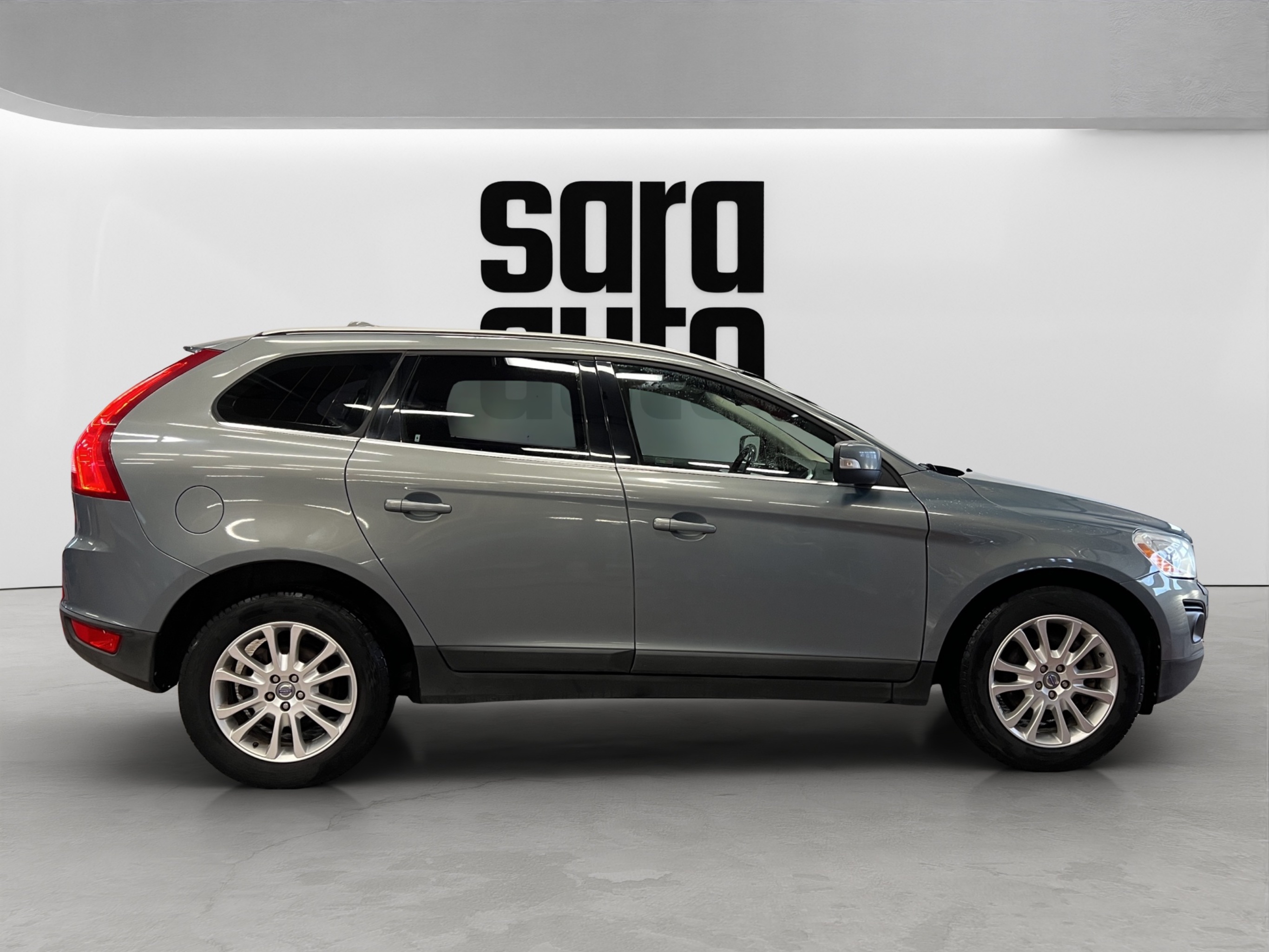 Volvo XC60 kuva 2