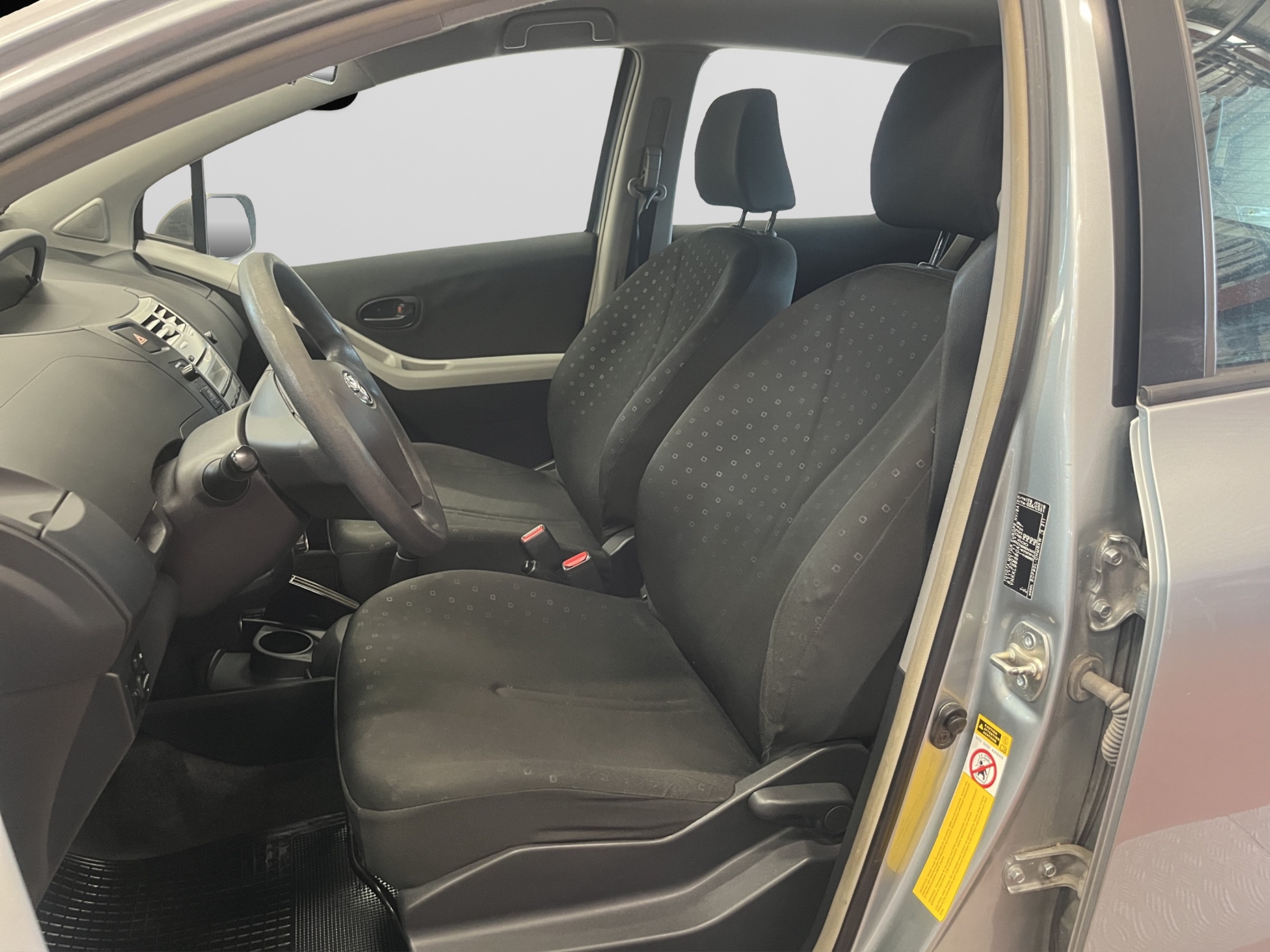 Toyota Yaris 2006 – kuva 7