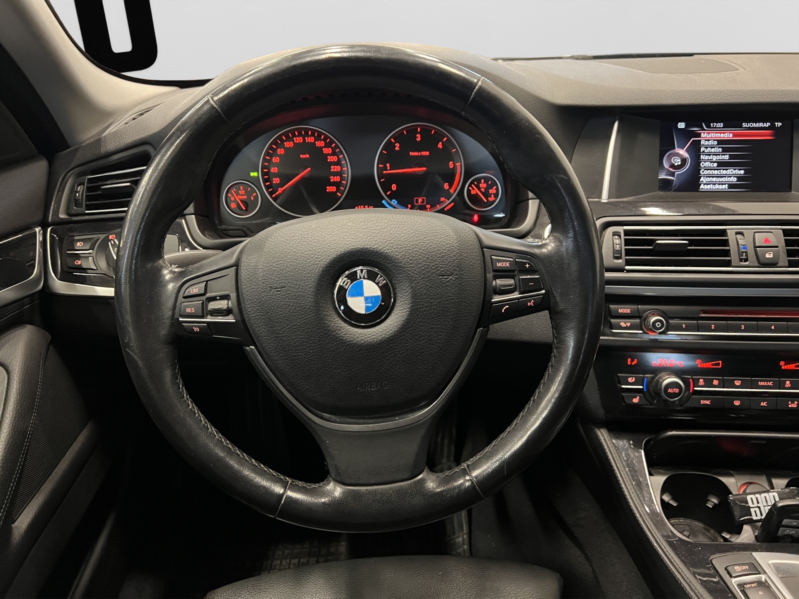 BMW 520 2016 – kuva 14