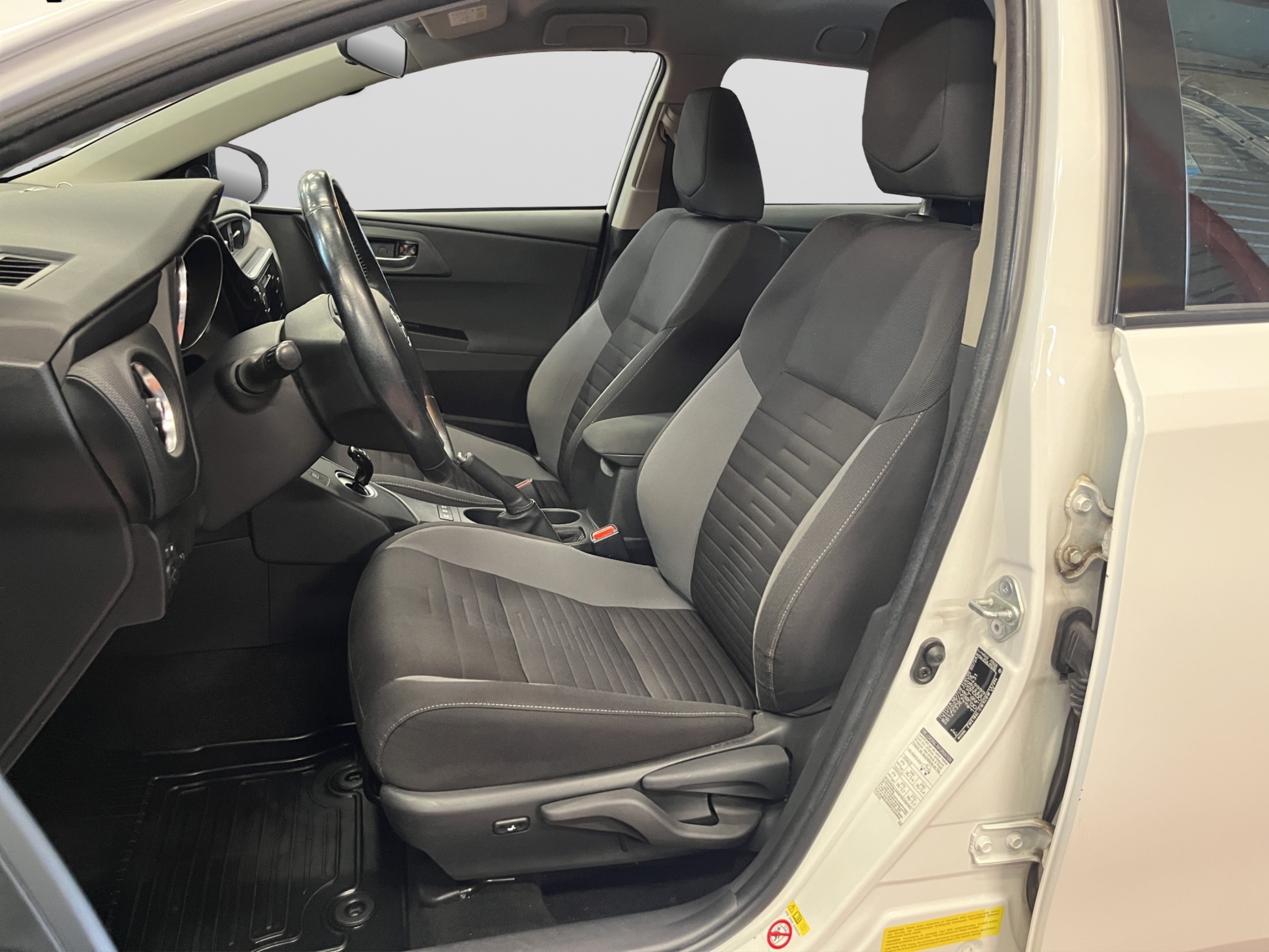 Toyota Auris kuva 11
