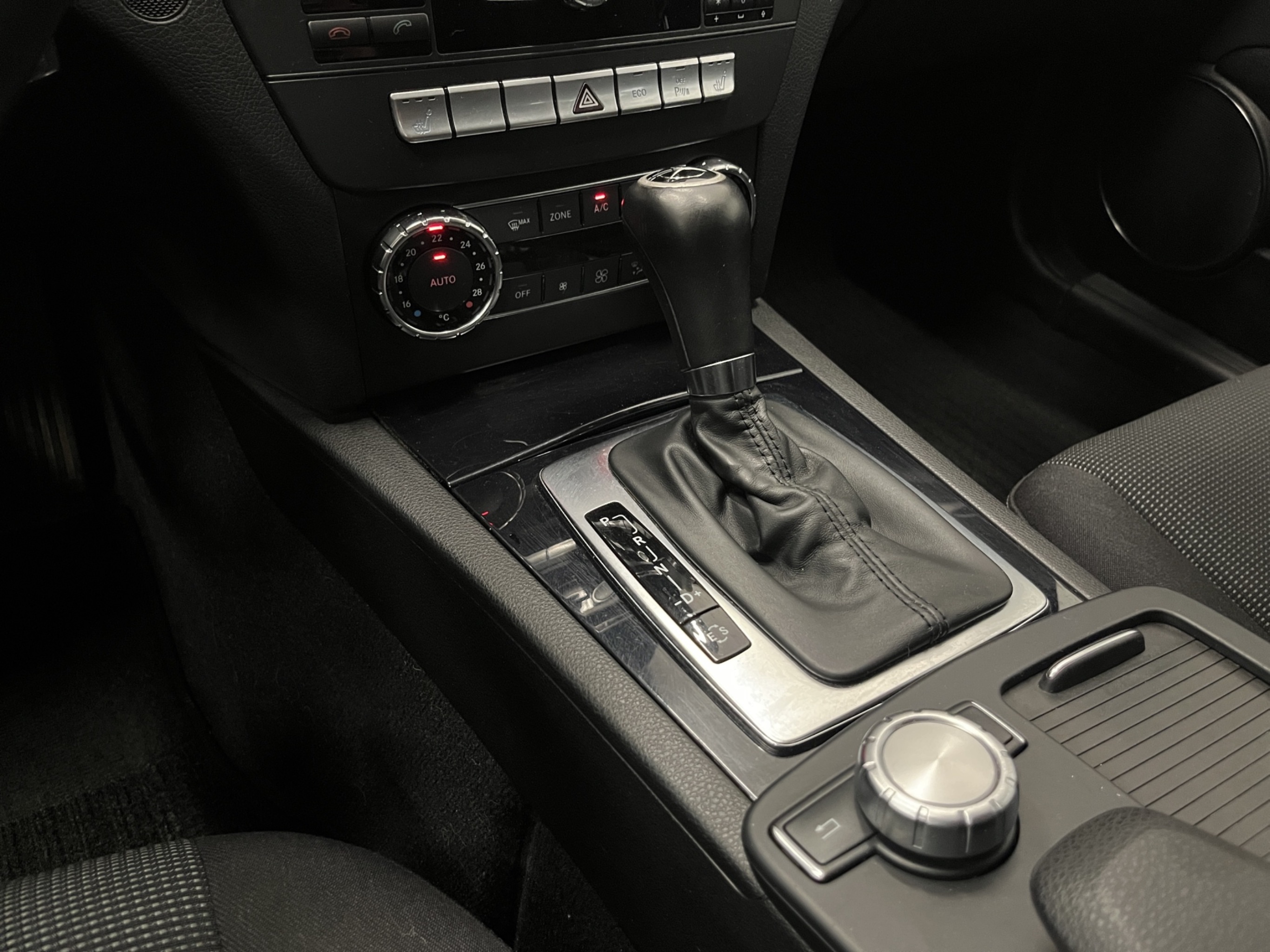 Mercedes-Benz C kuva 18