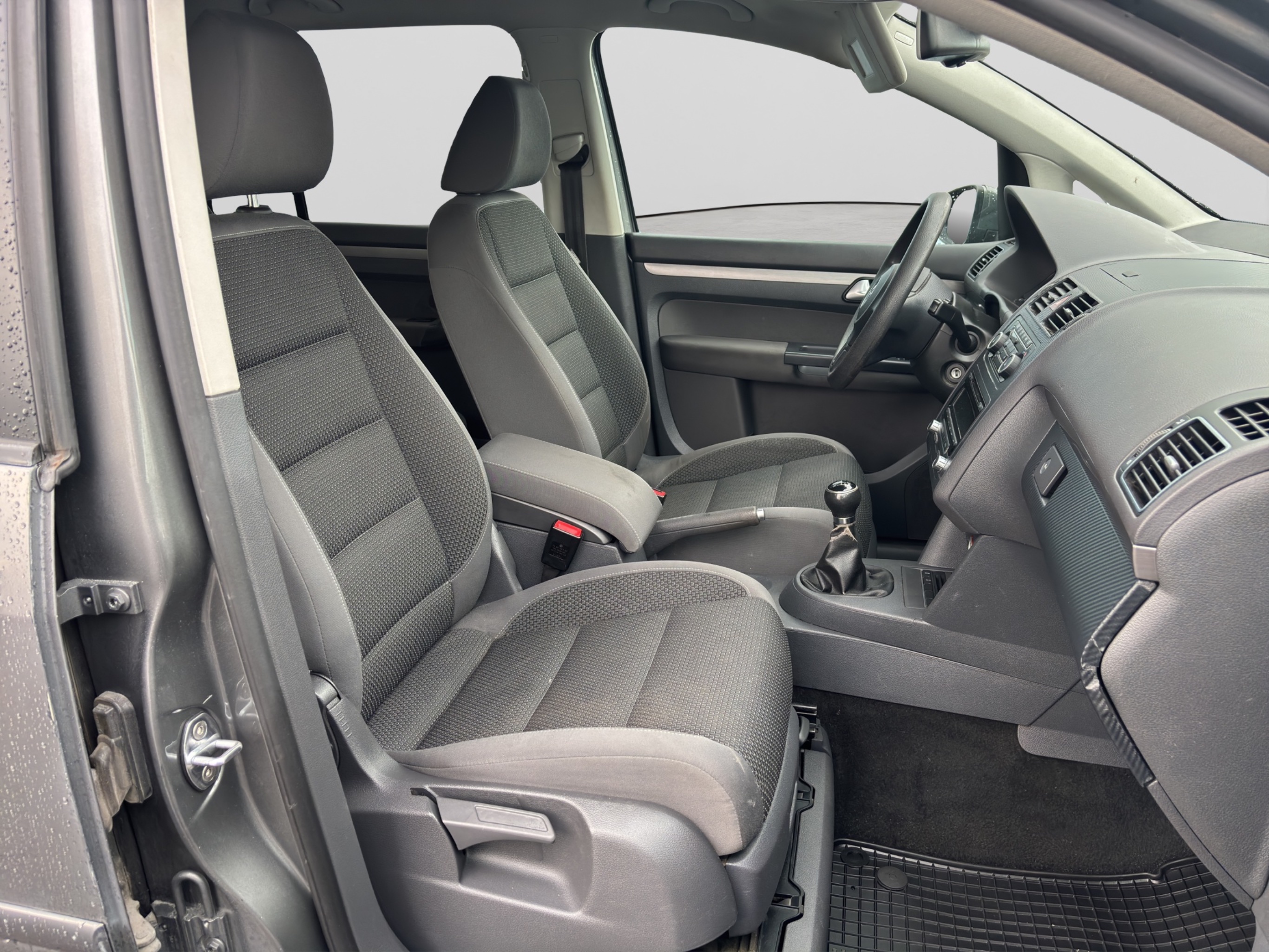 Volkswagen Touran 2012 – kuva 13