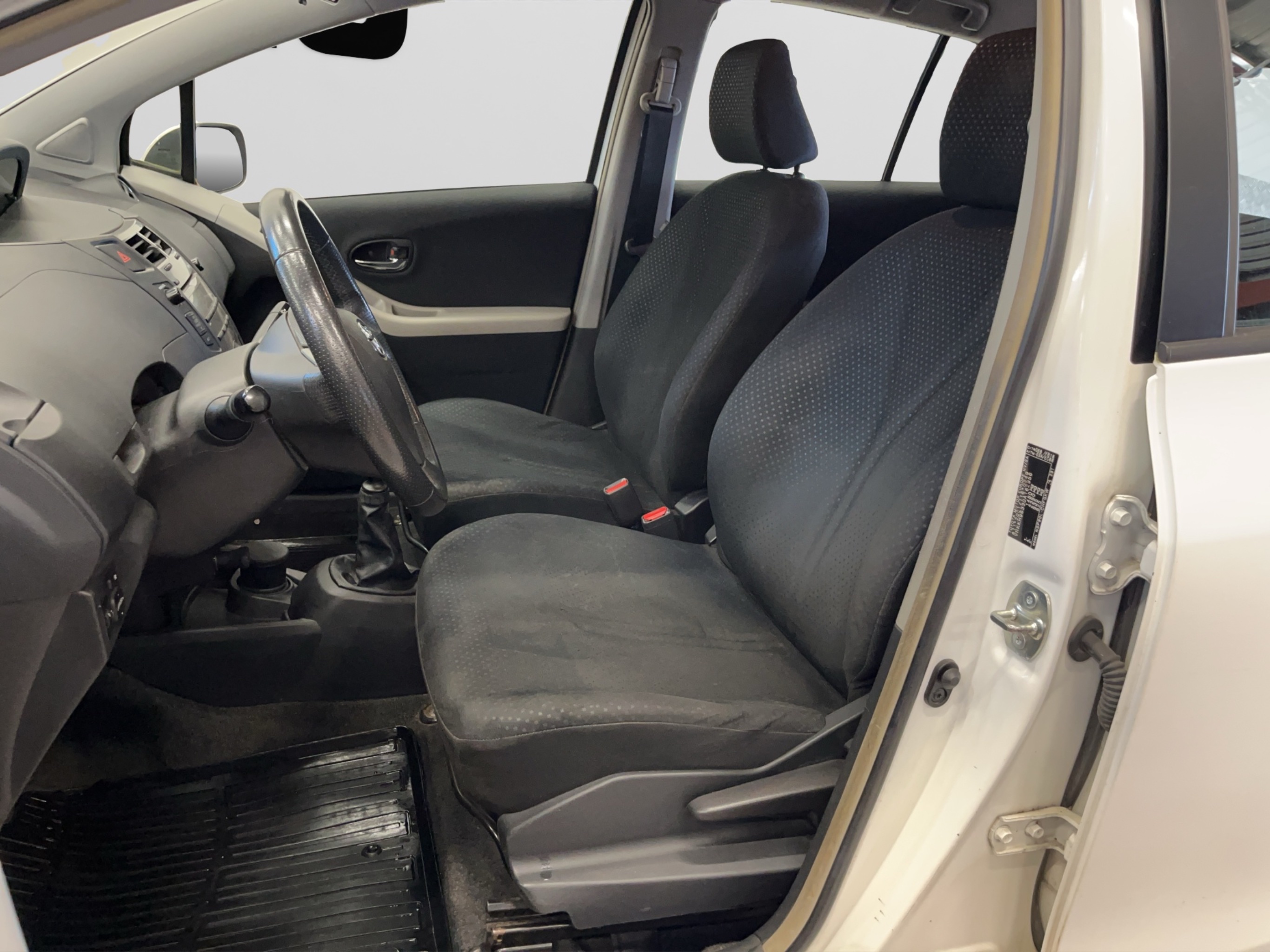 Toyota Yaris 2011 – kuva 11