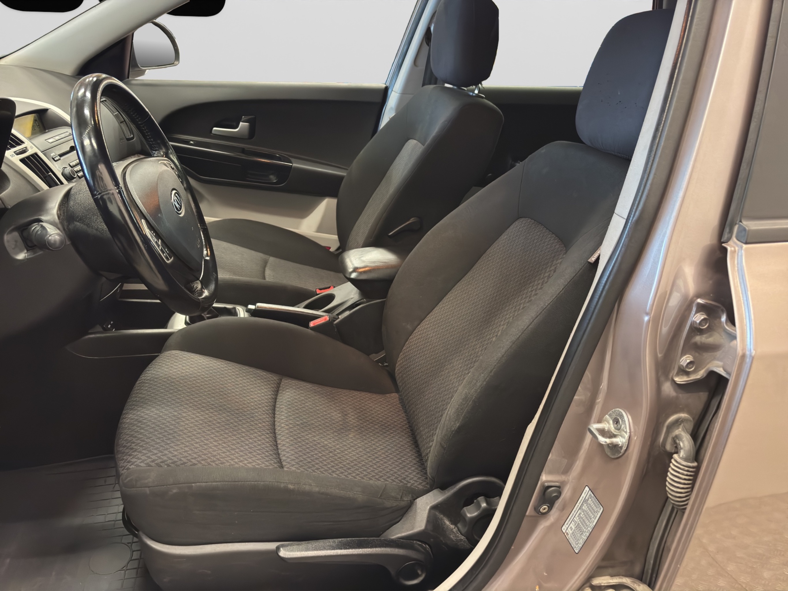 Kia Ceed 2008 – kuva 11