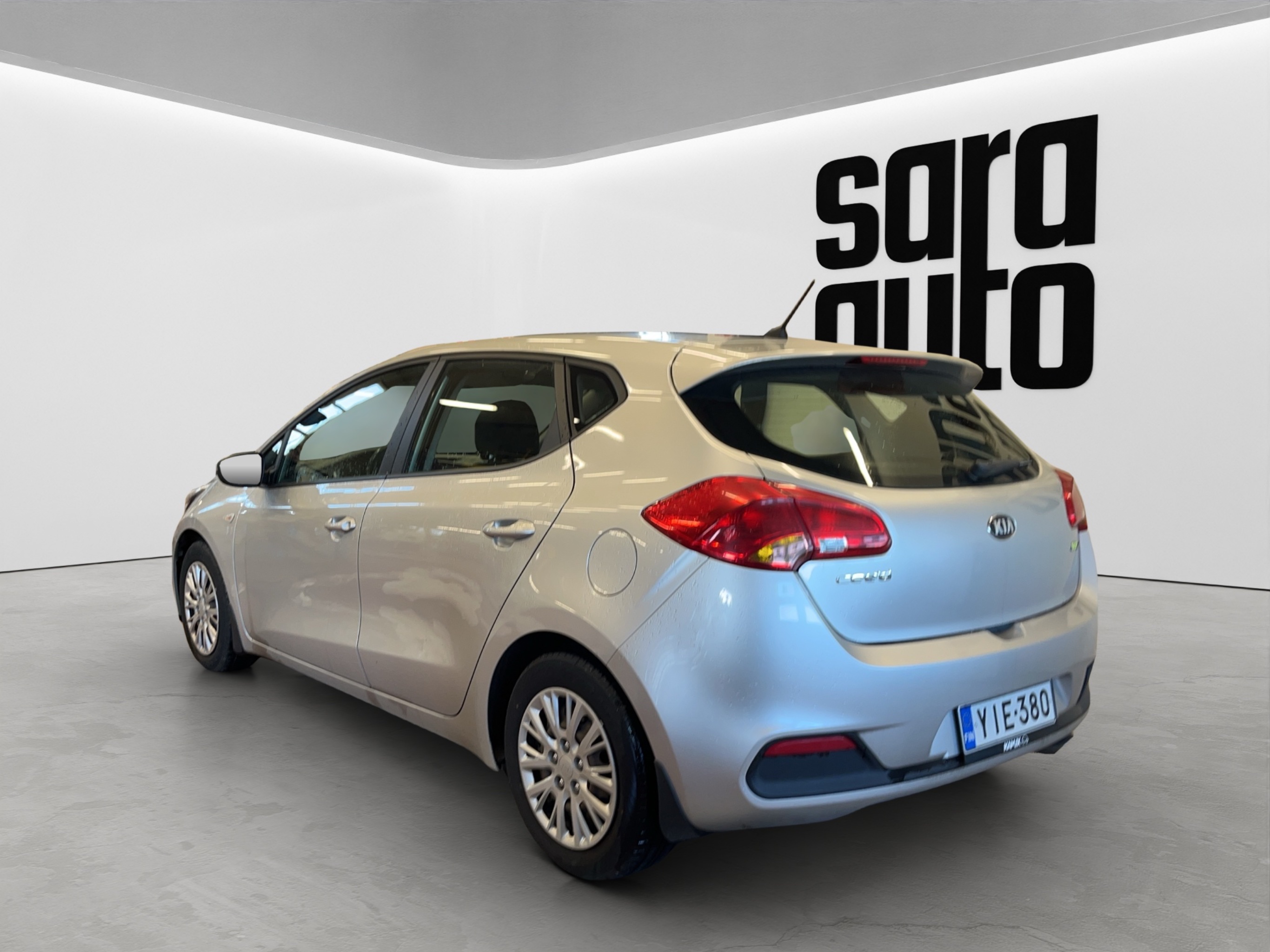 Kia Ceed 2013 – kuva 4