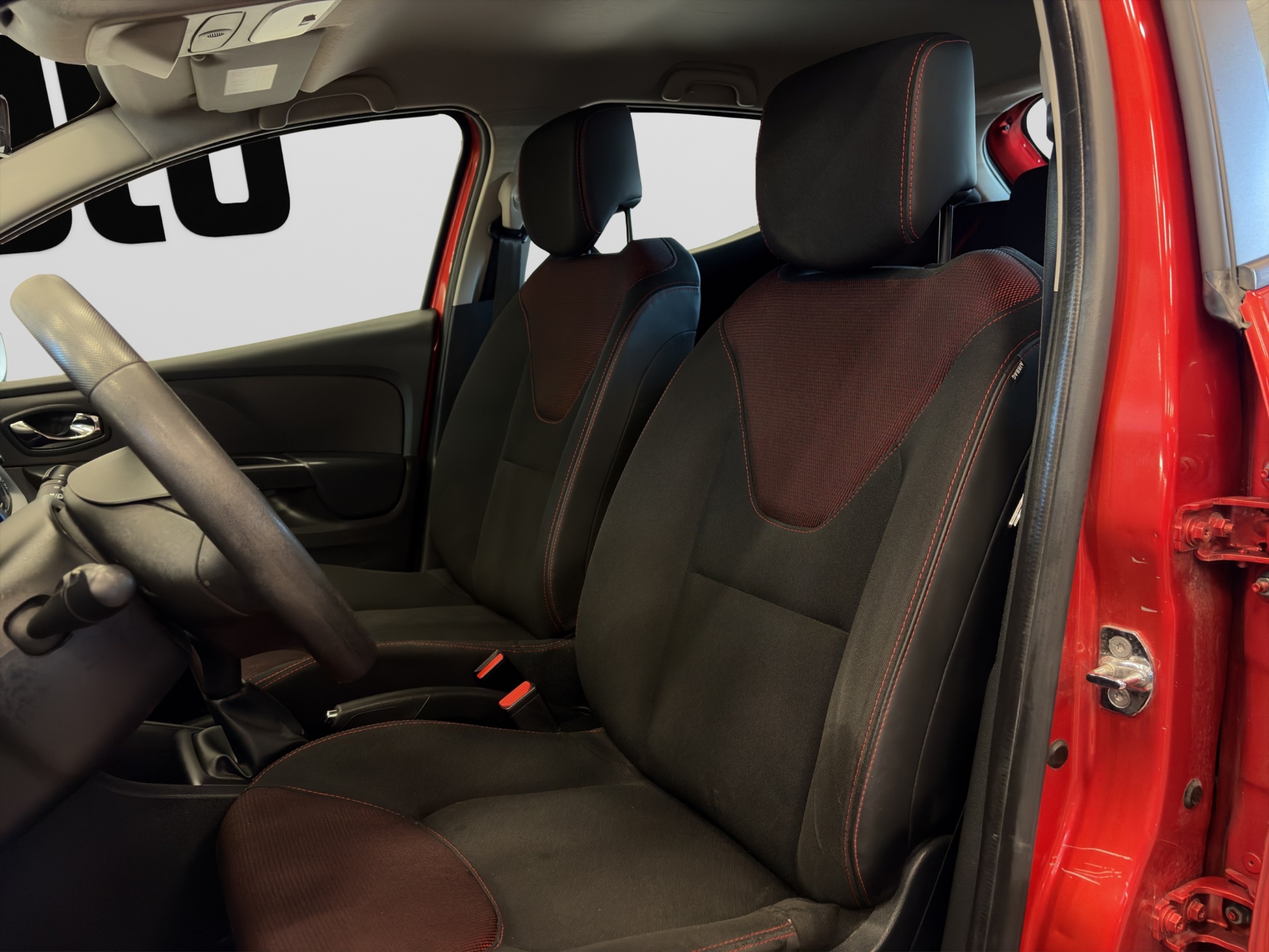 Renault Clio 2014 – kuva 12