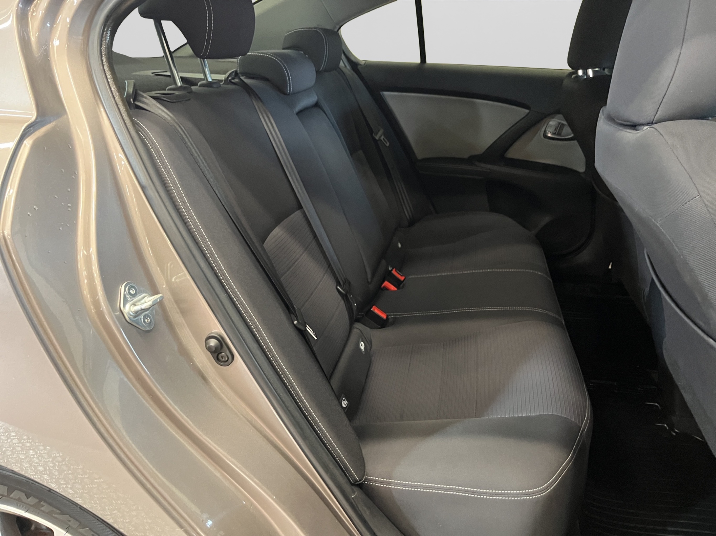 Toyota Avensis 2016 – kuva 14
