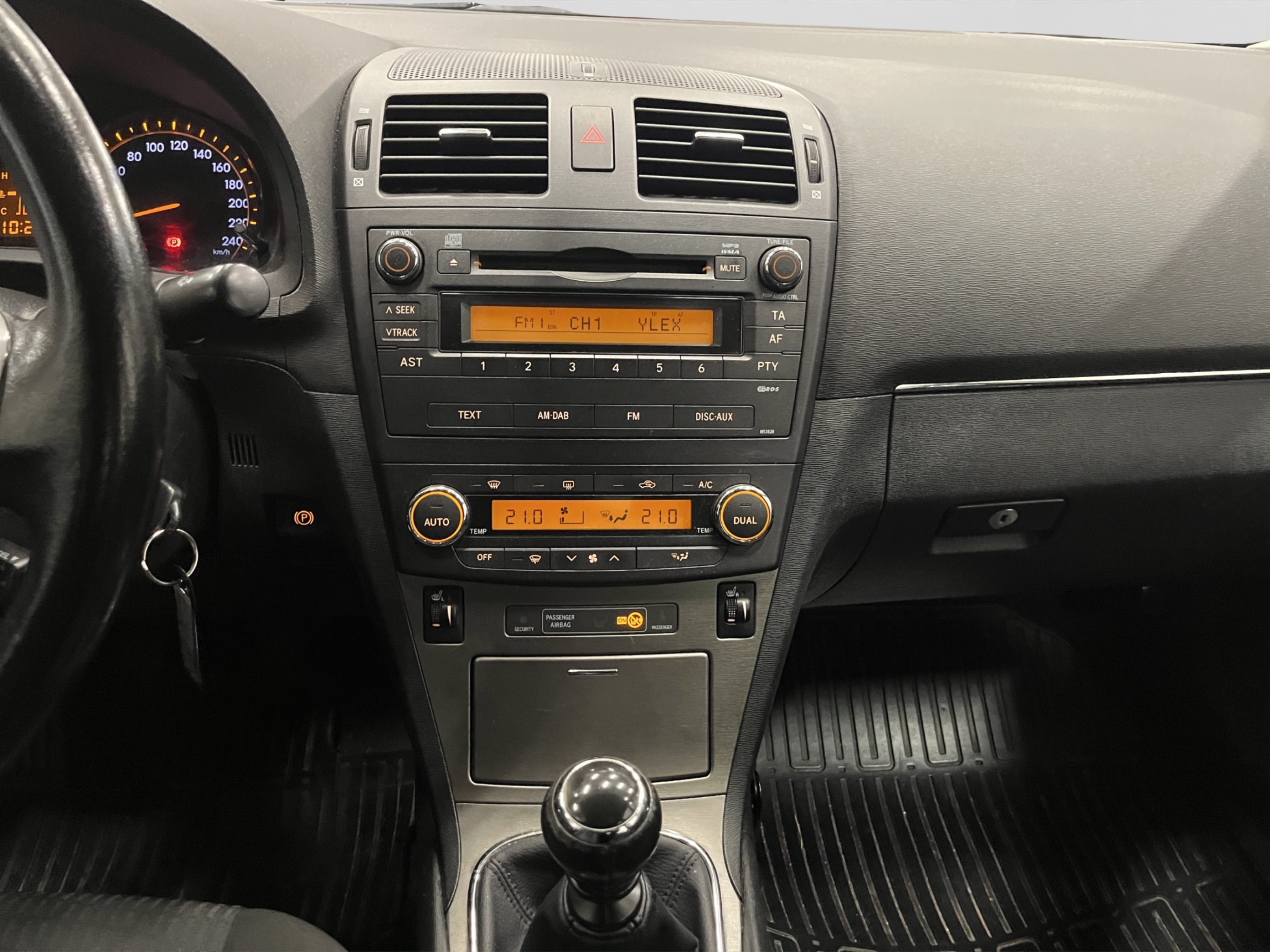 Toyota Avensis 2009 – kuva 8