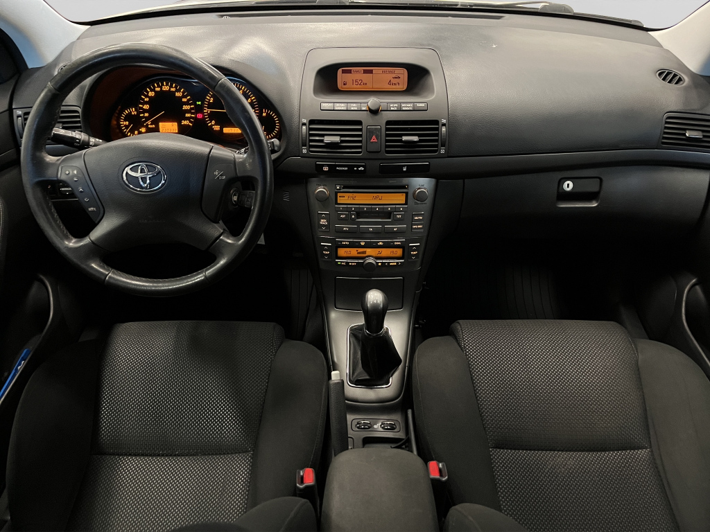 Toyota Avensis kuva 16