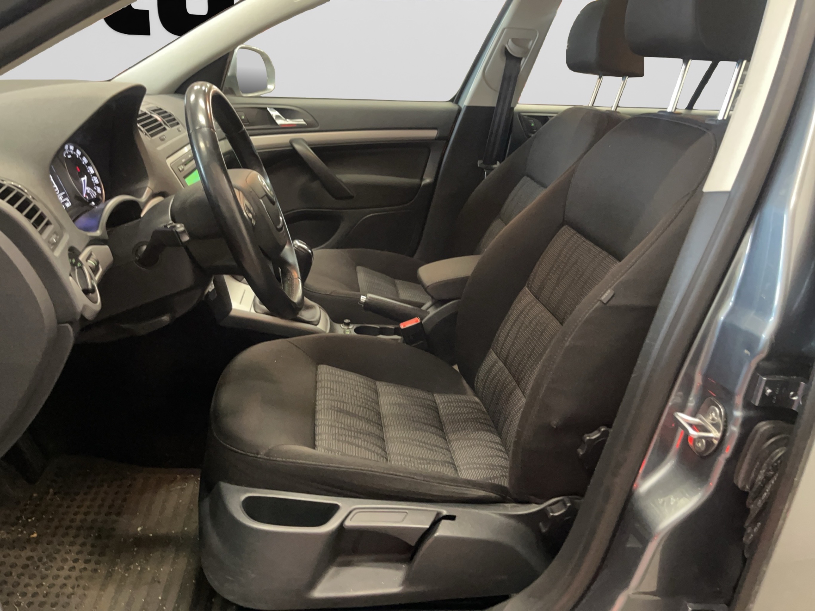 Skoda Octavia 2012 – kuva 4