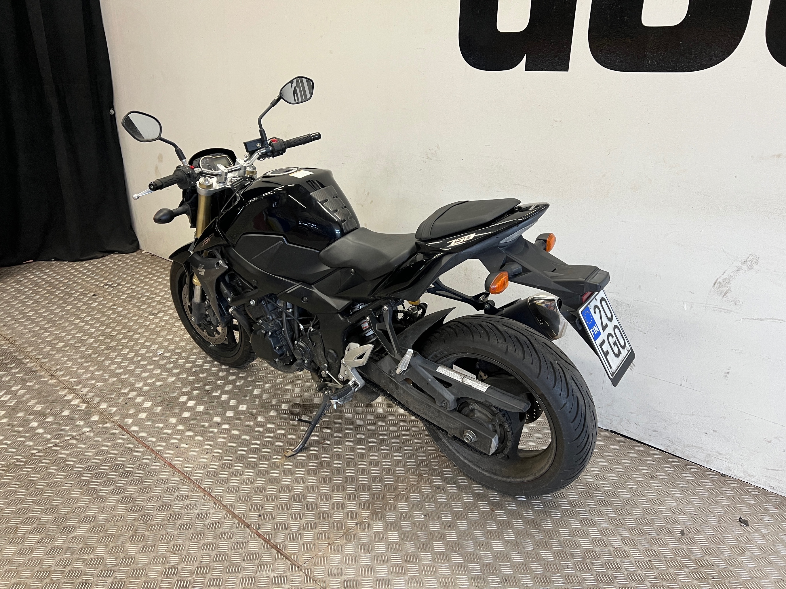 Suzuki GSR 2015 – kuva 5