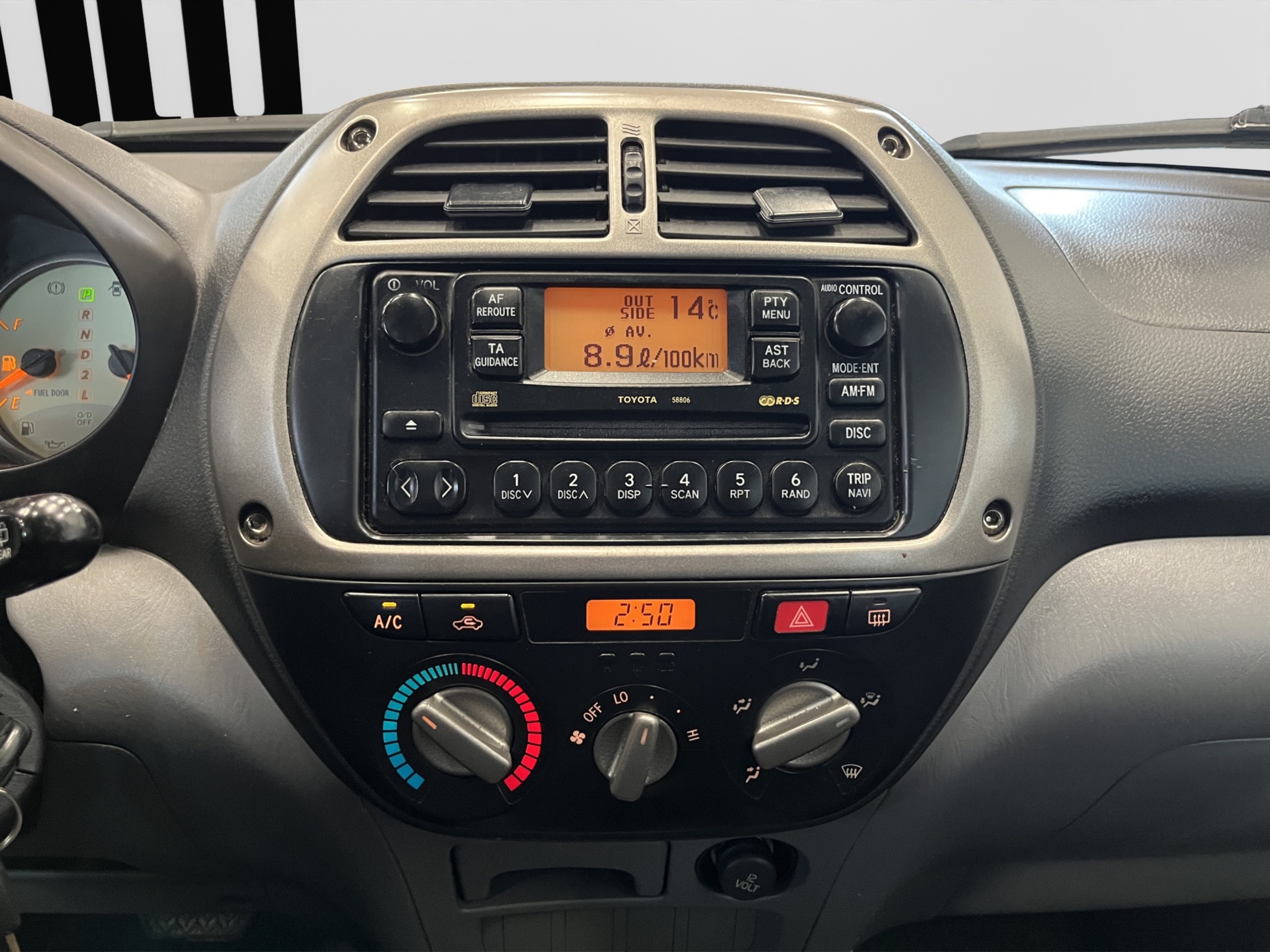 Toyota RAV4 2002 – kuva 16