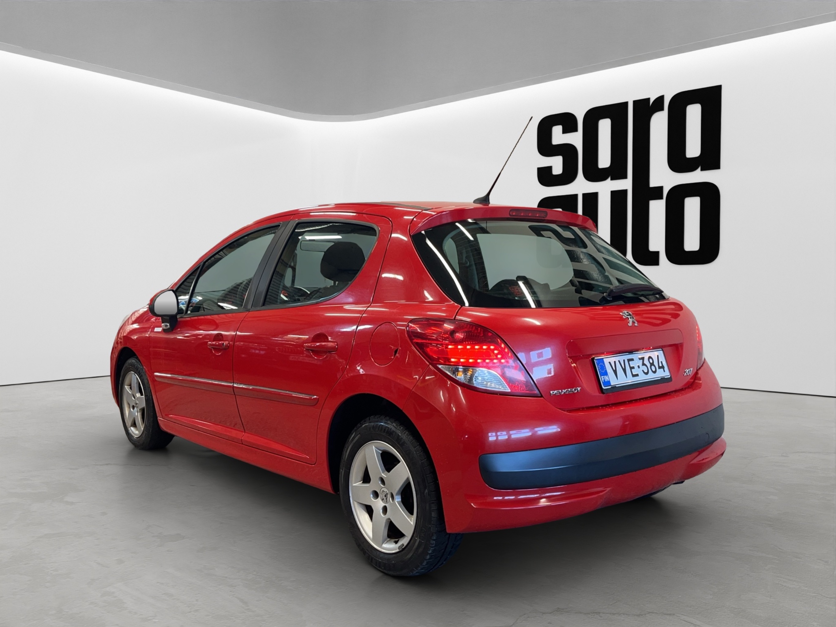 Peugeot 207 2010 – kuva 5