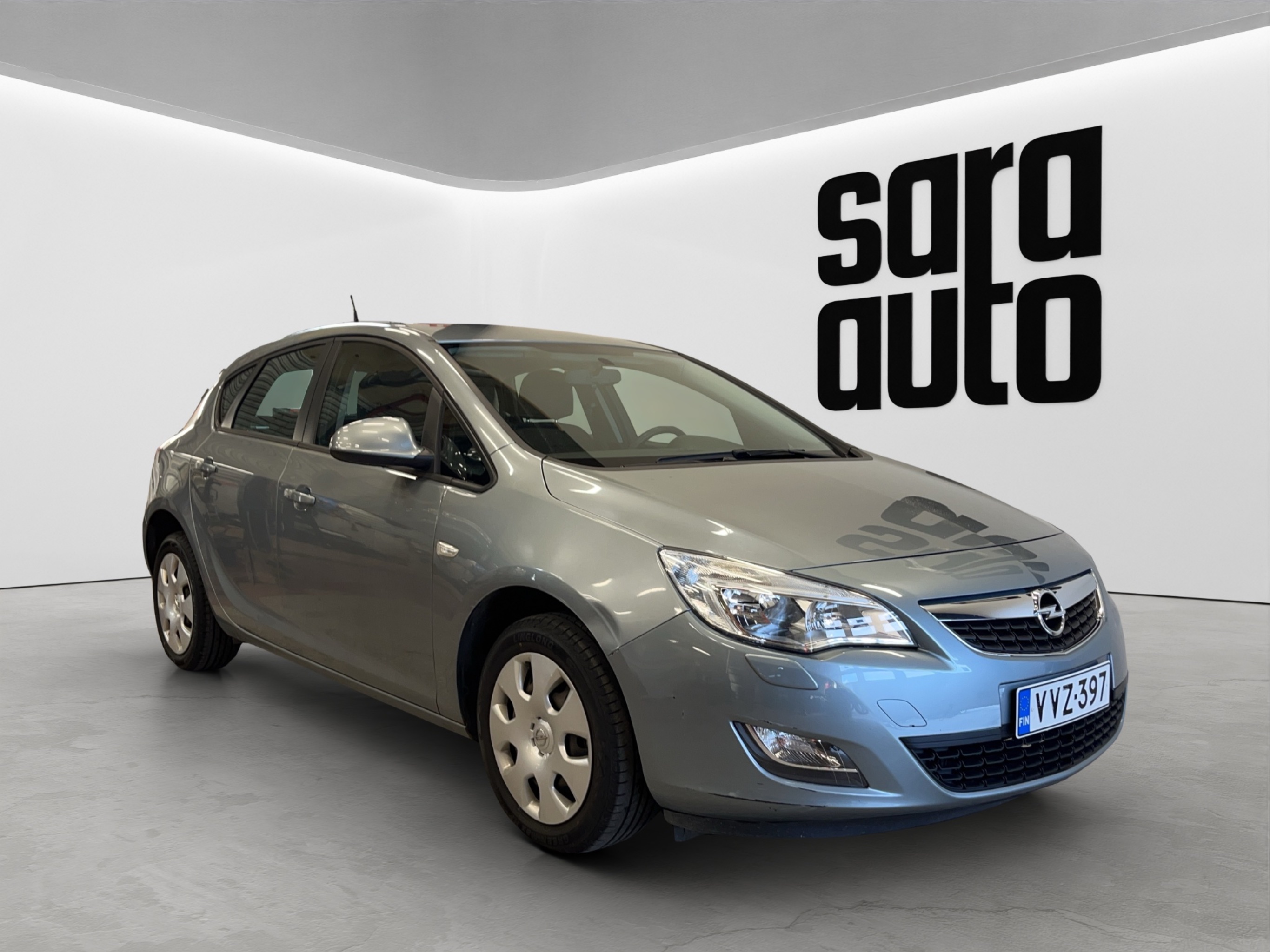 Opel Astra 2011 – kuva 1