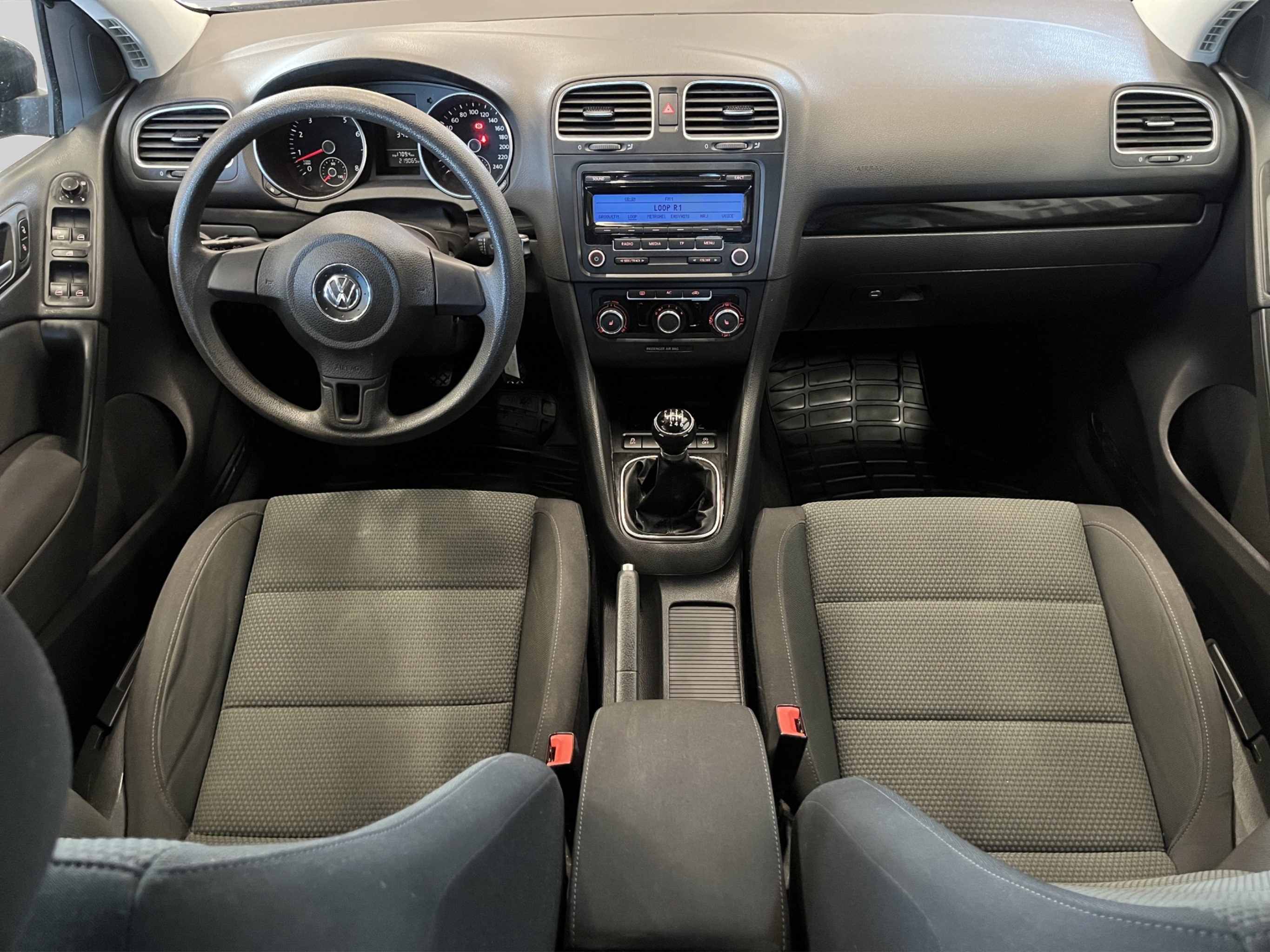 Volkswagen Golf 2011 – kuva 15