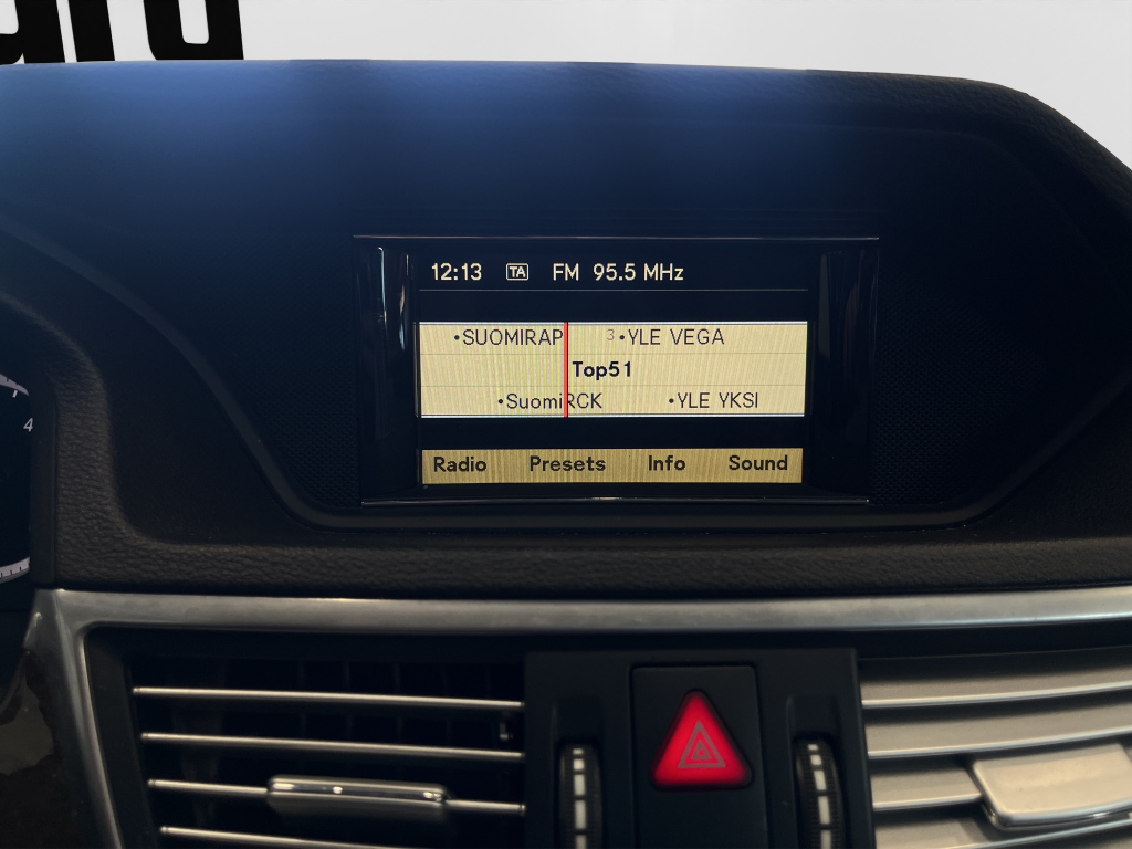 Mercedes-Benz E kuva 15
