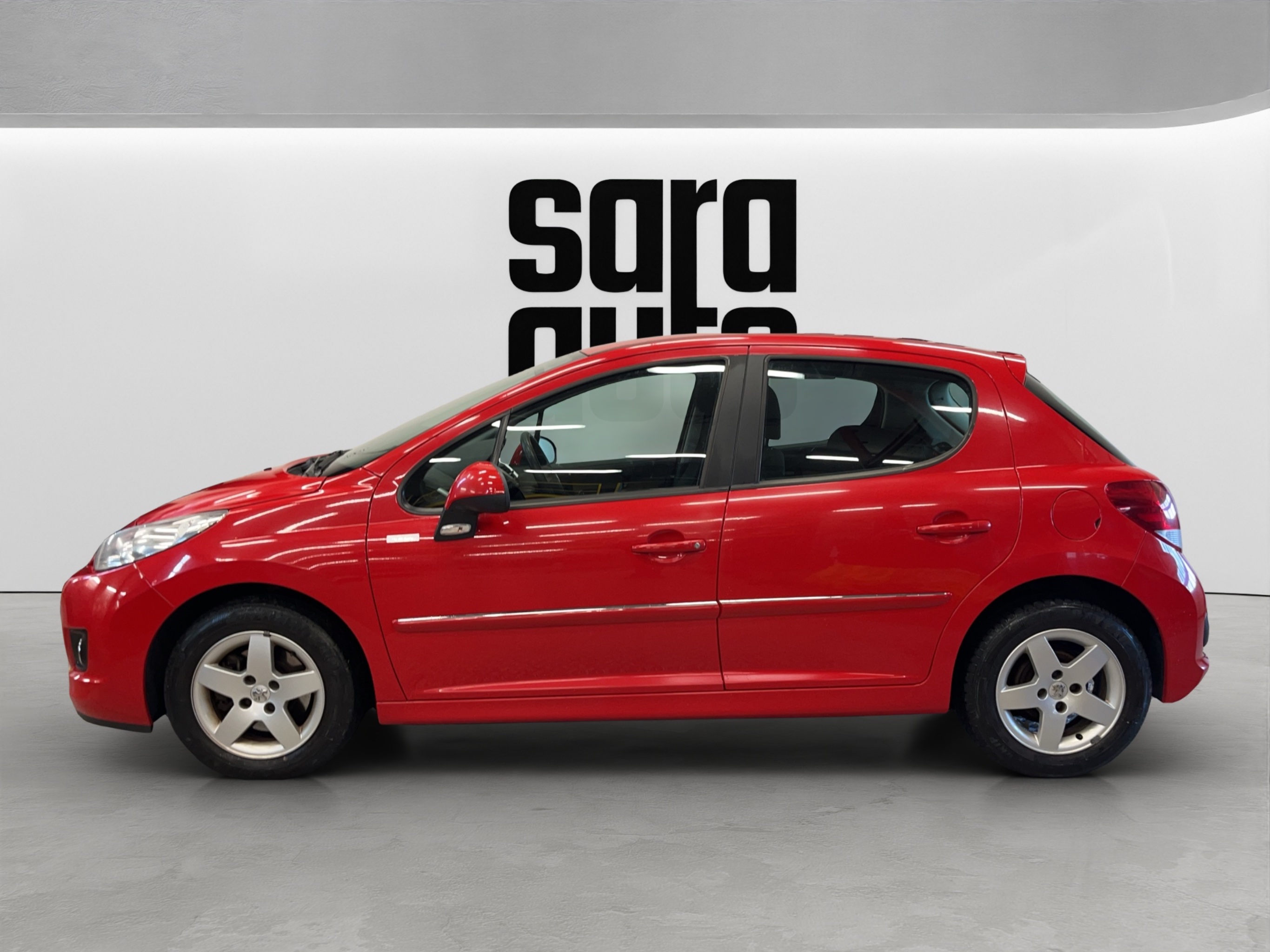 Peugeot 207 2010 – kuva 6
