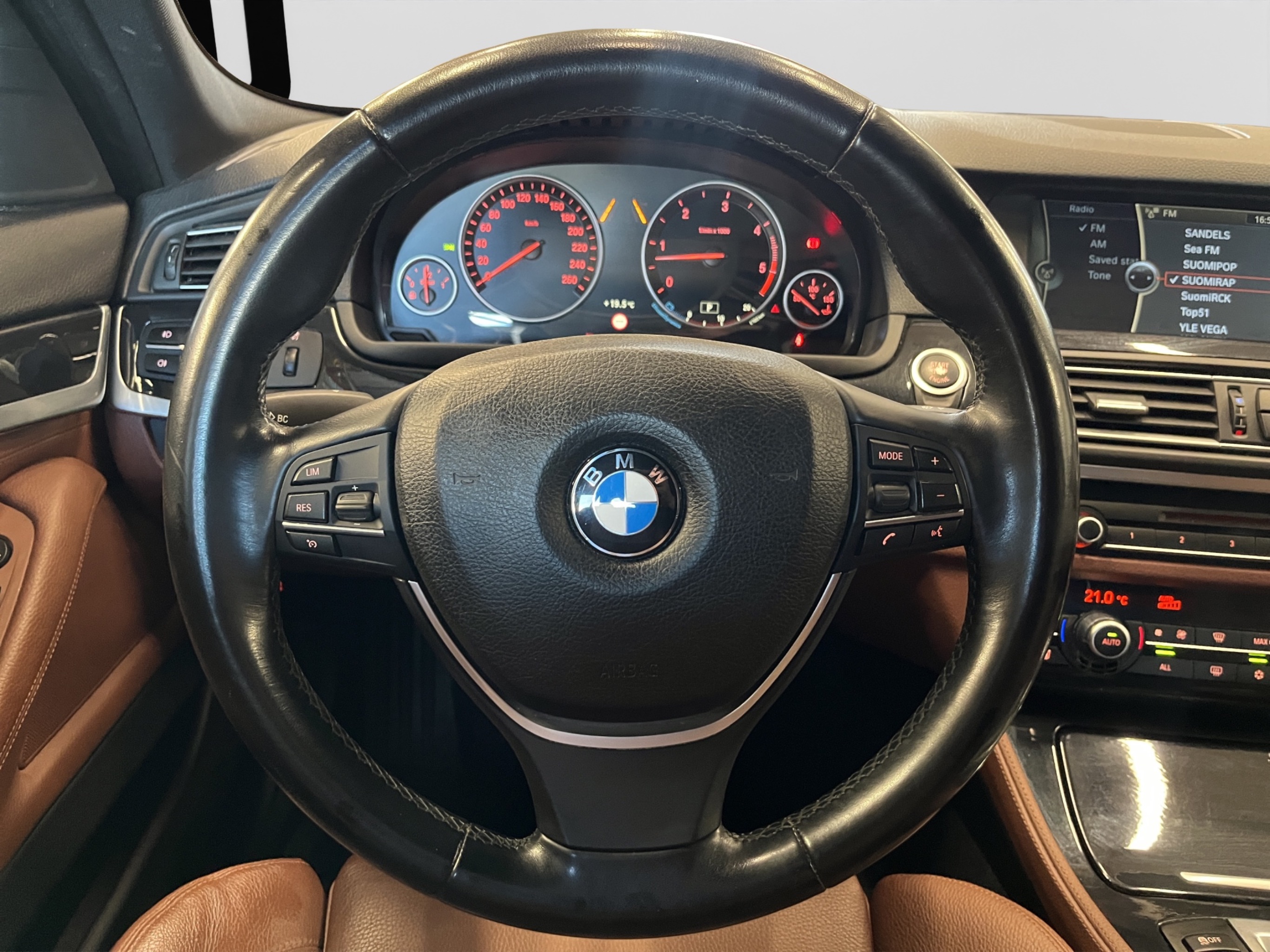 BMW 525 2011 – kuva 19