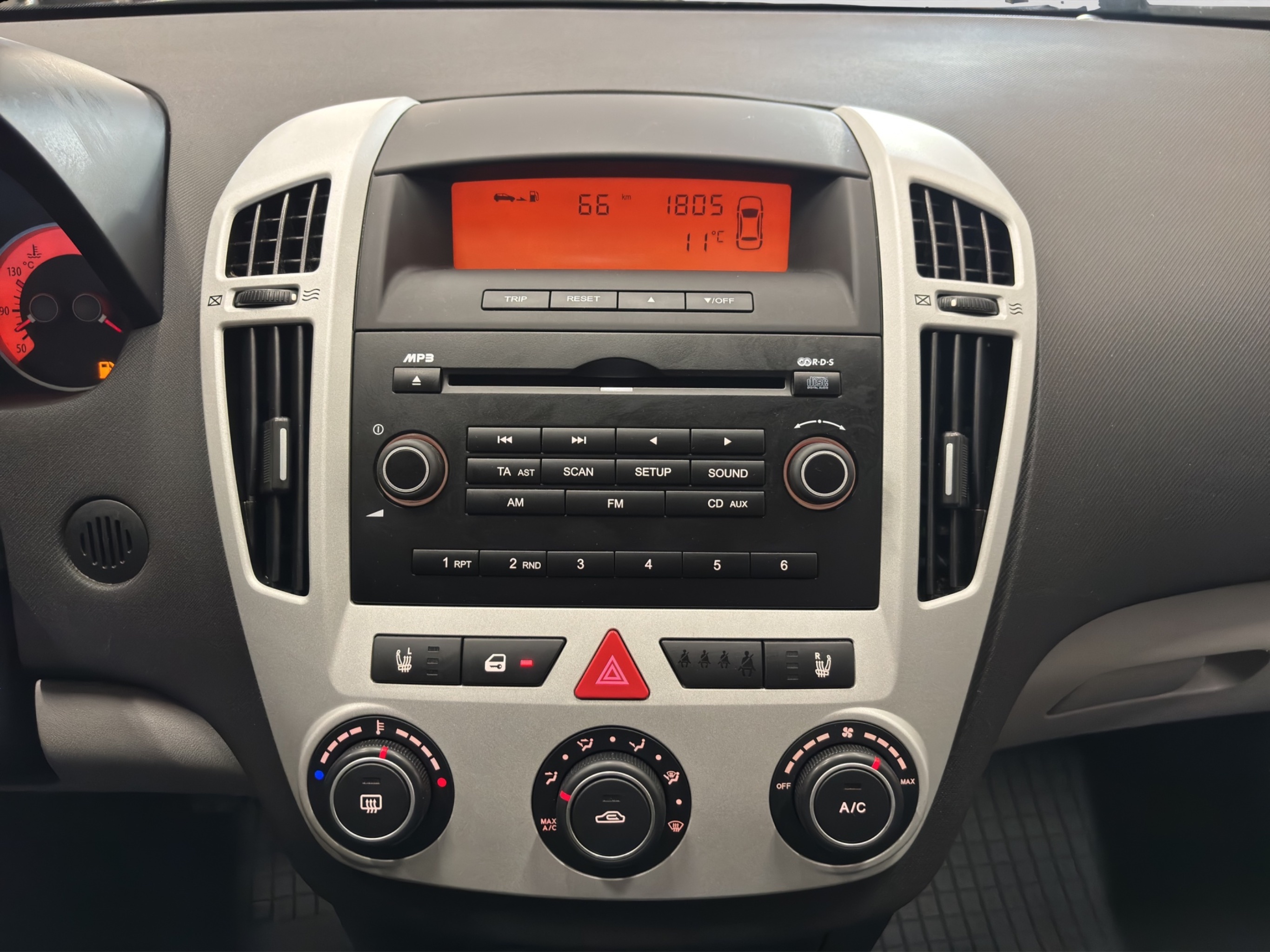 Kia Ceed 2008 – kuva 16