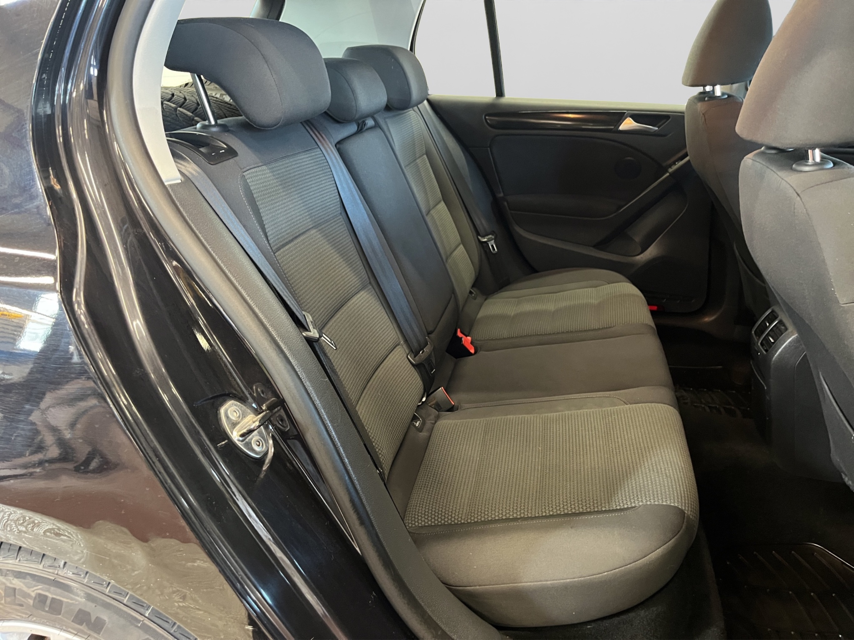 Volkswagen Golf 2011 – kuva 14