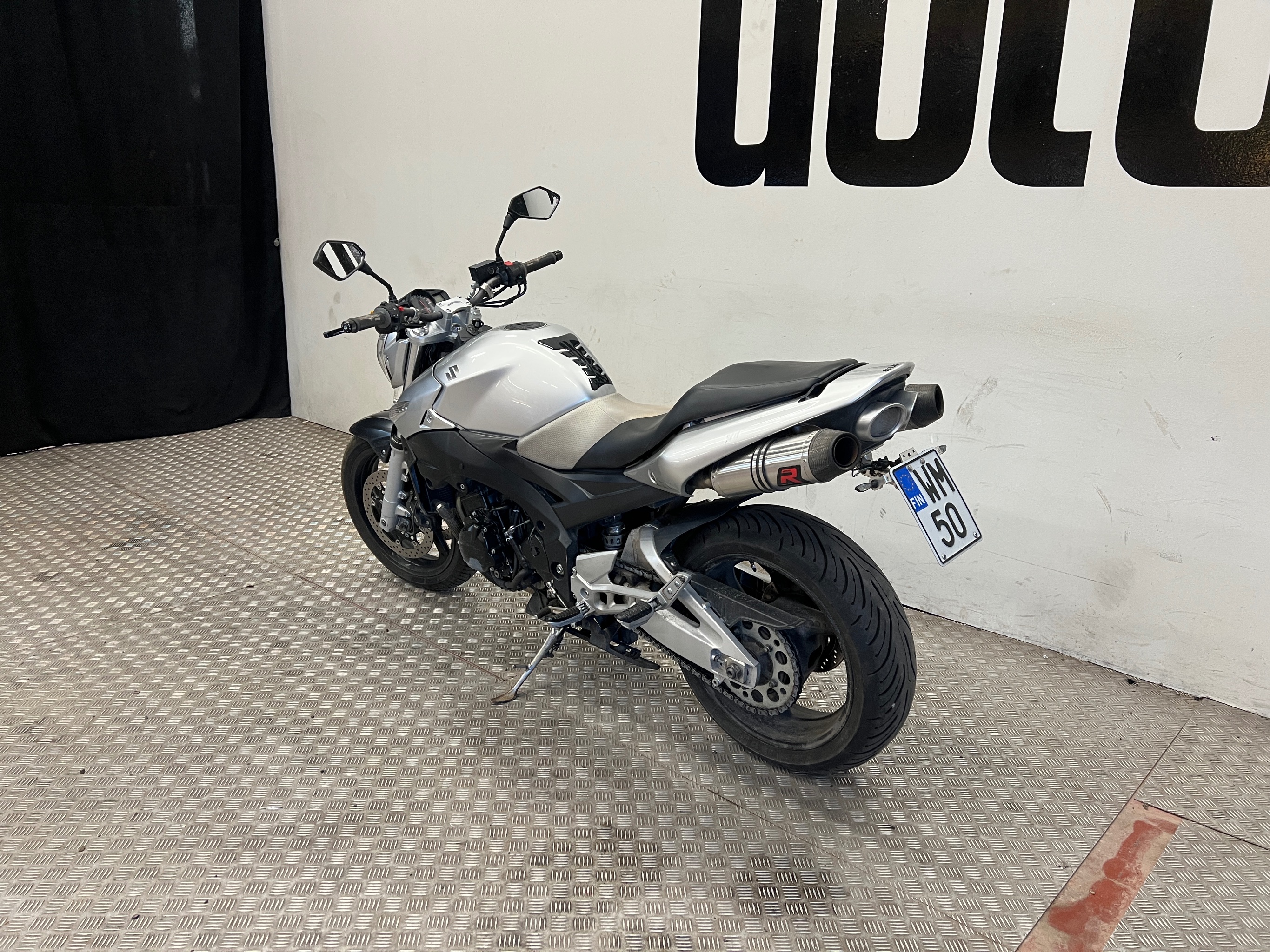 Suzuki GSR 2007 – kuva 2