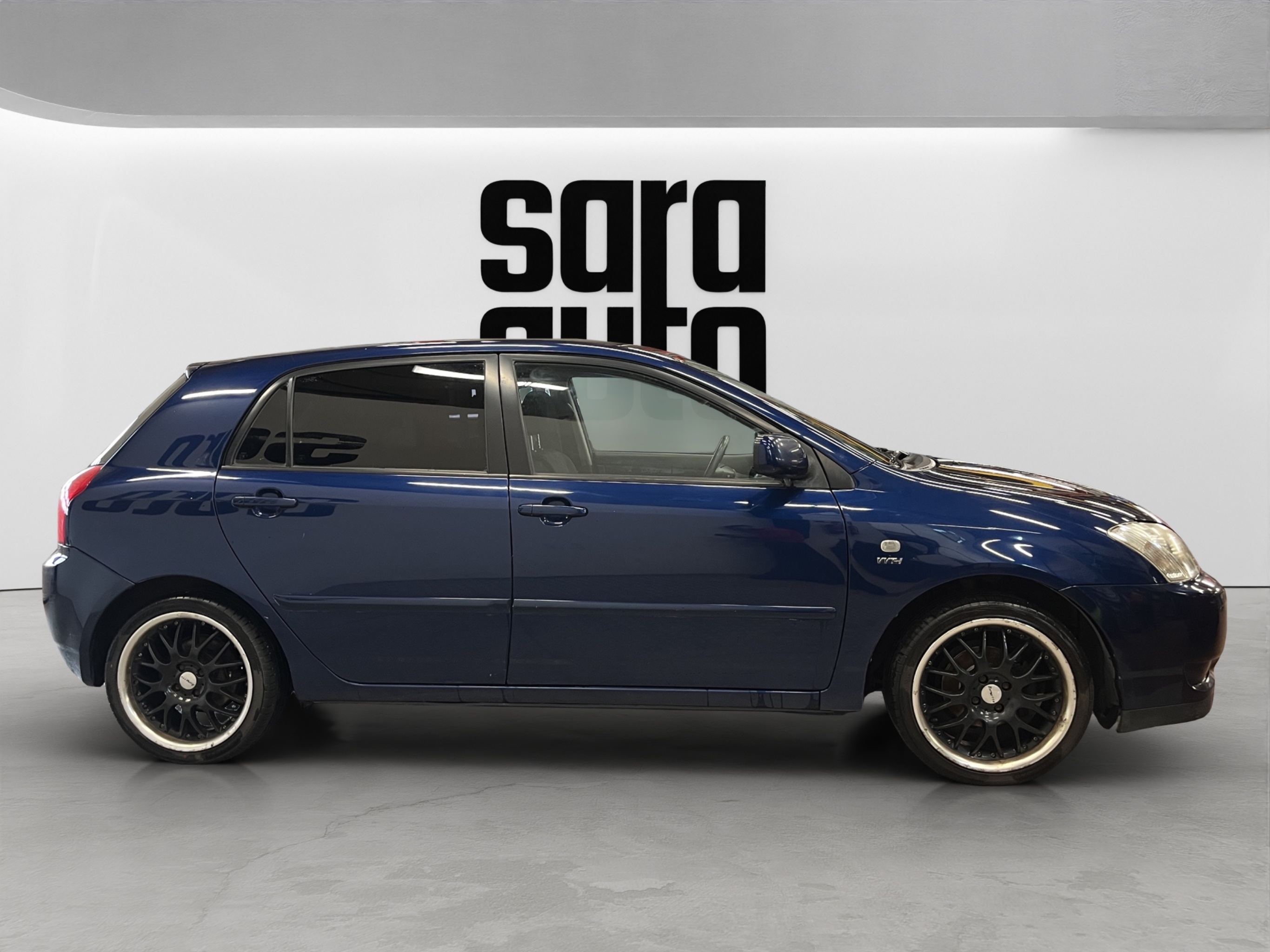 Toyota Corolla 2004 – kuva 2