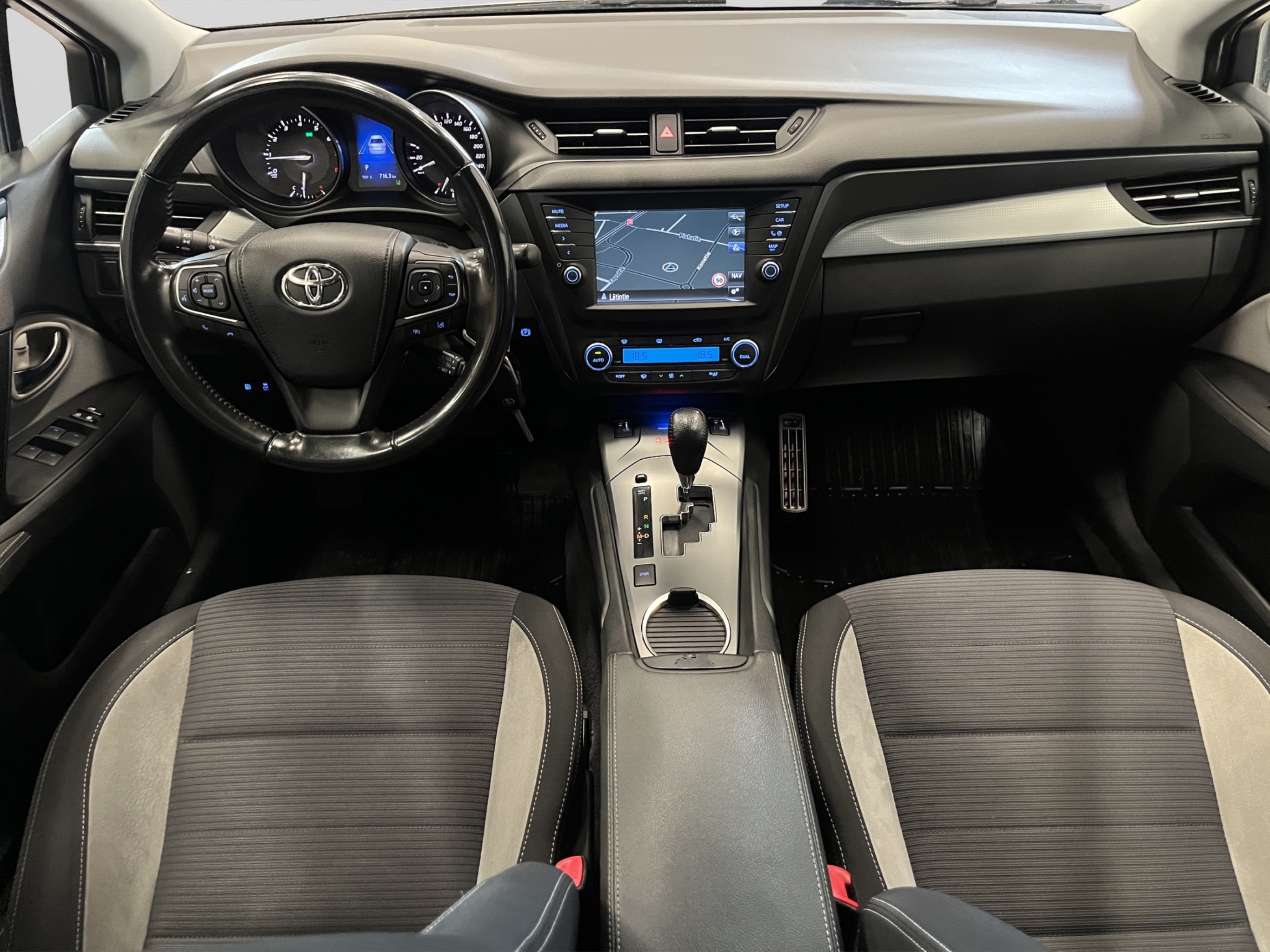 Toyota Avensis 2016 – kuva 16