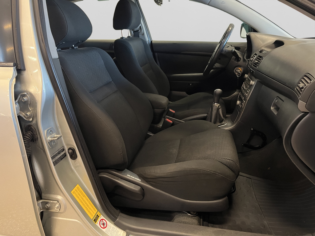 Toyota Avensis kuva 13