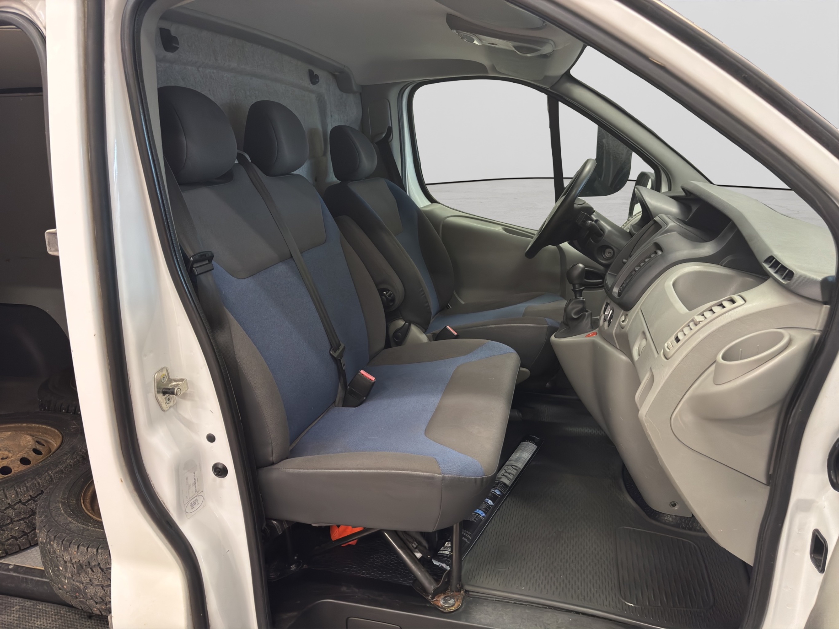 Renault Trafic 2011 – kuva 12