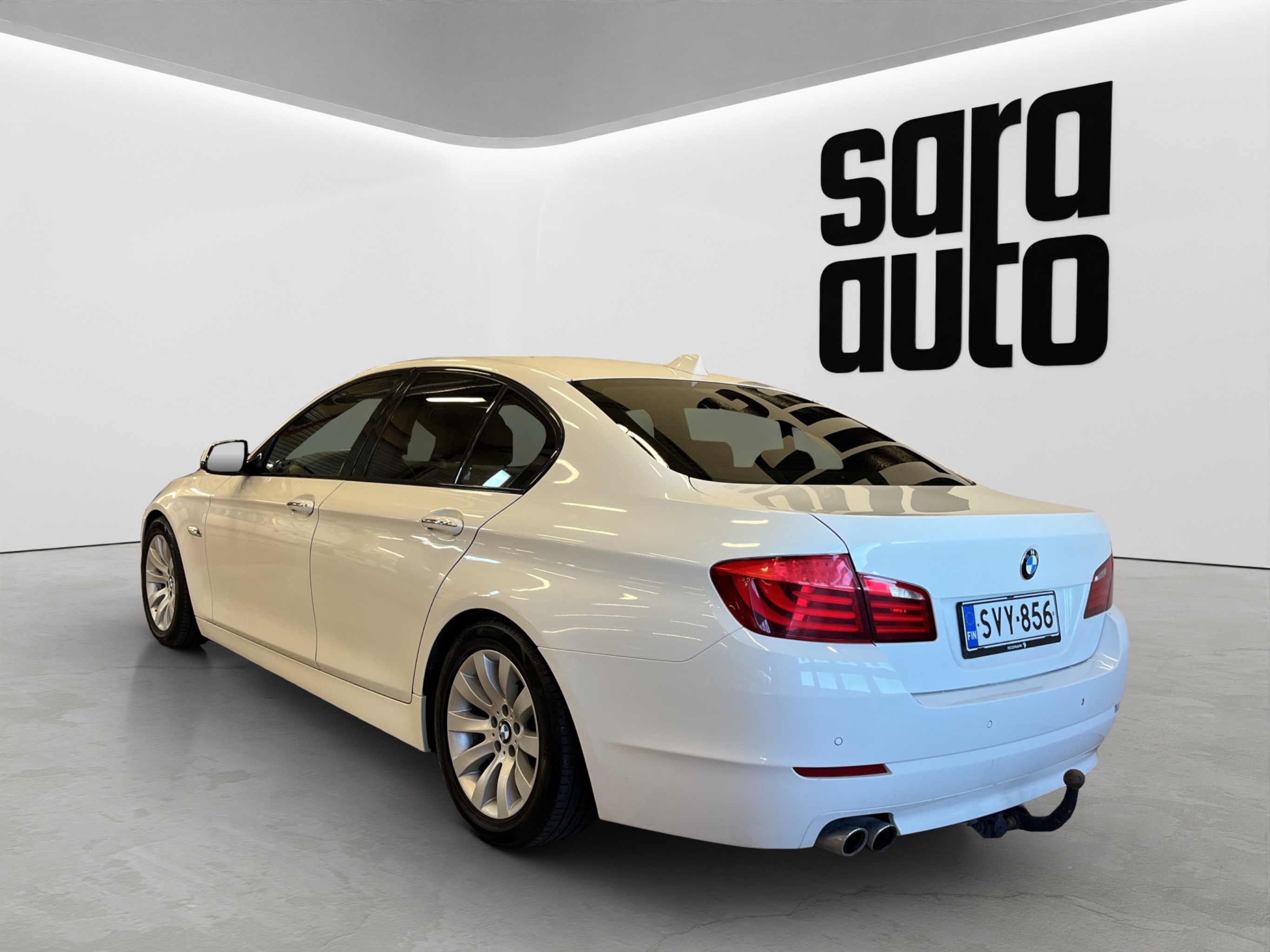 BMW 525 2011 – kuva 6