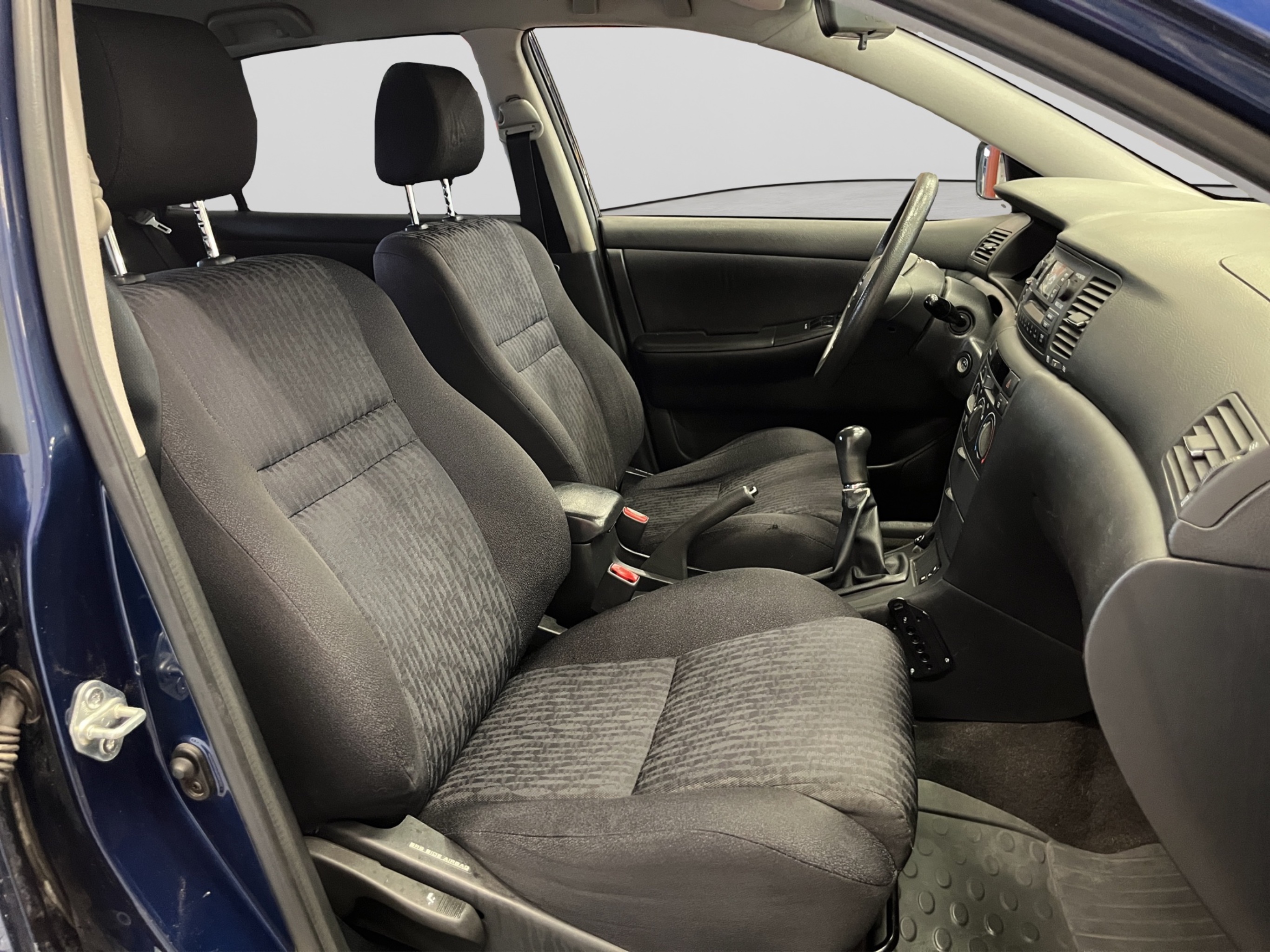 Toyota Corolla 2004 – kuva 13