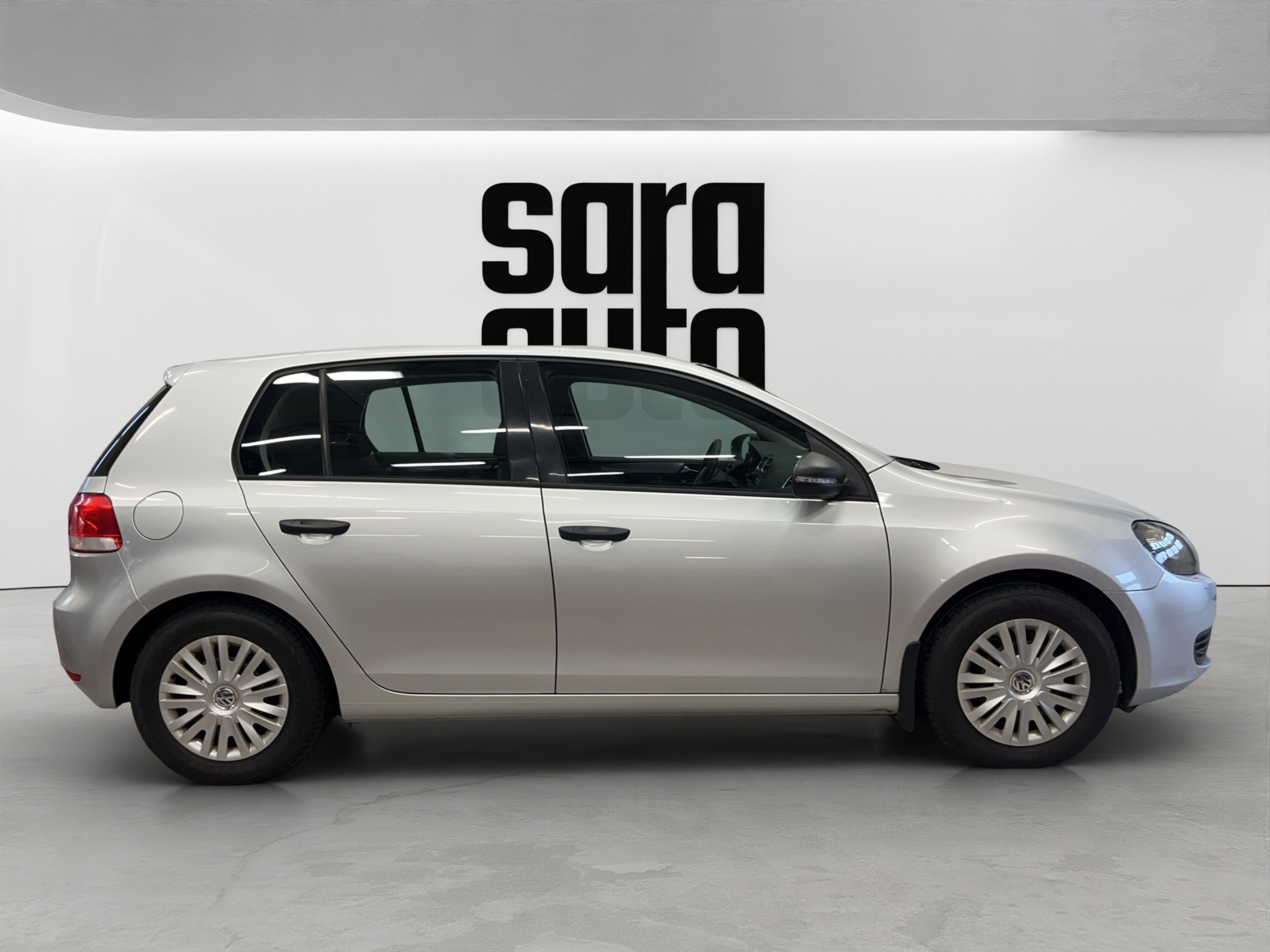 Volkswagen Golf 2010 – kuva 2