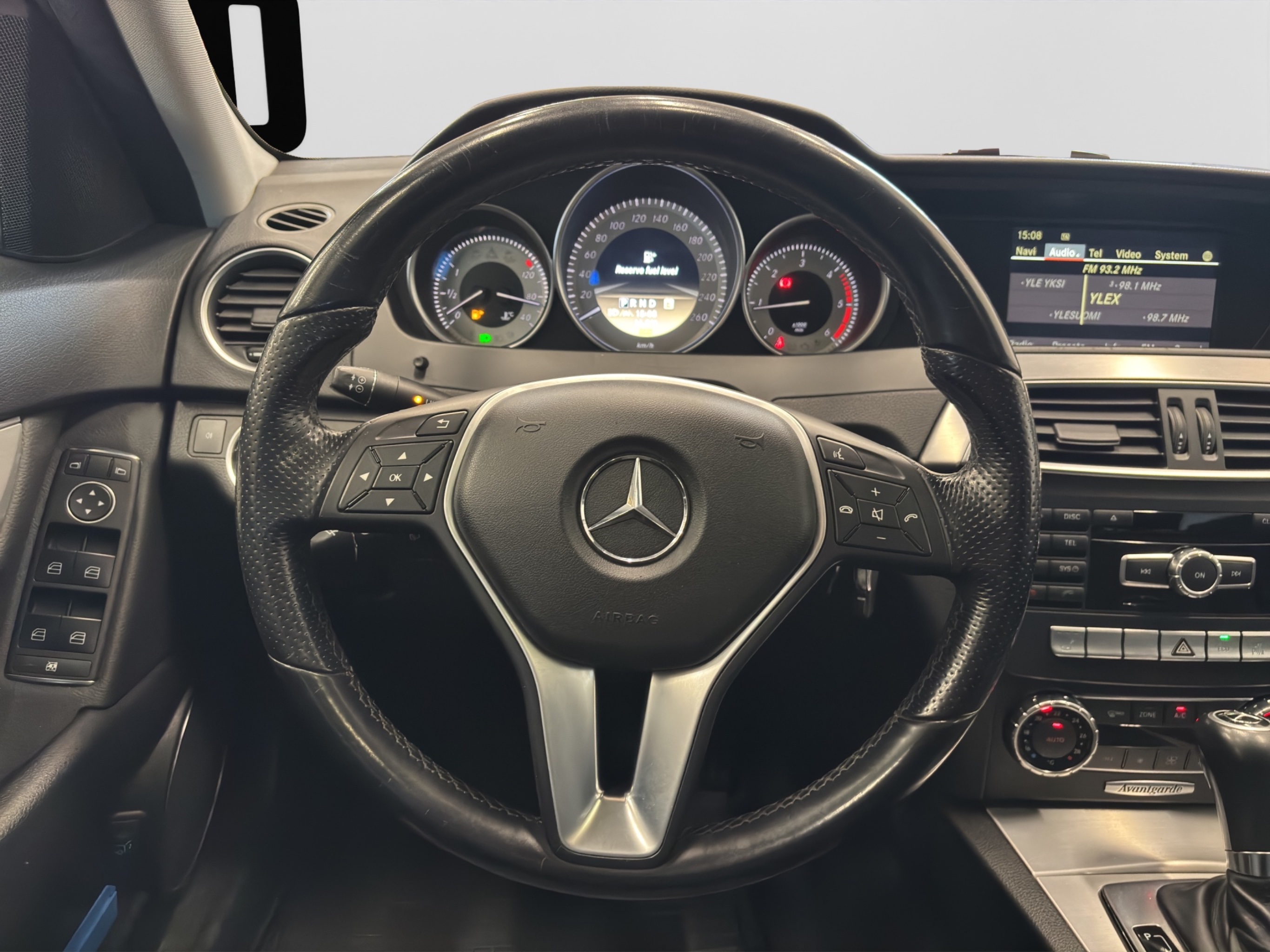 Mercedes-Benz C 2011 – kuva 19