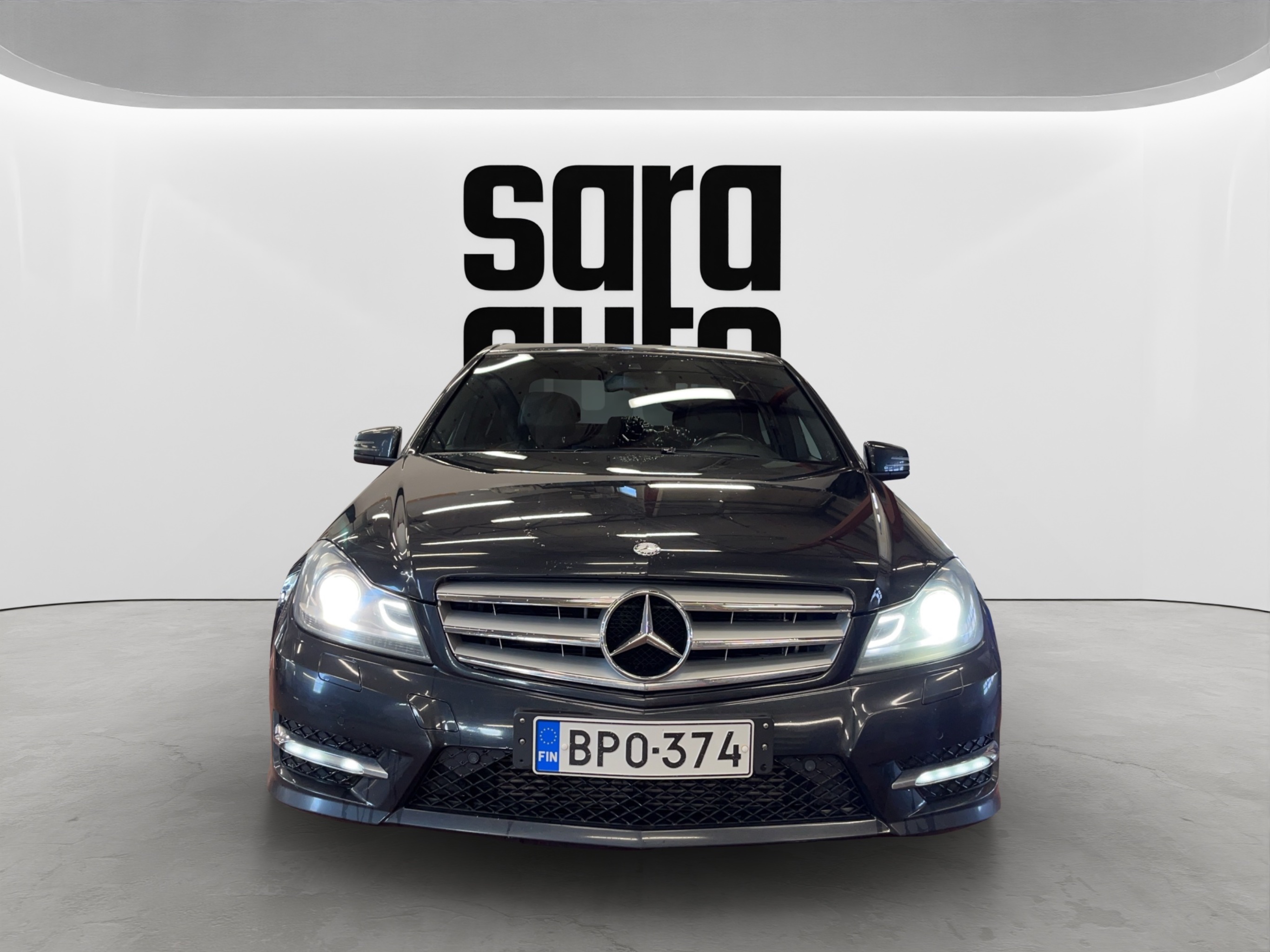 Mercedes-Benz C 2012 – kuva 9
