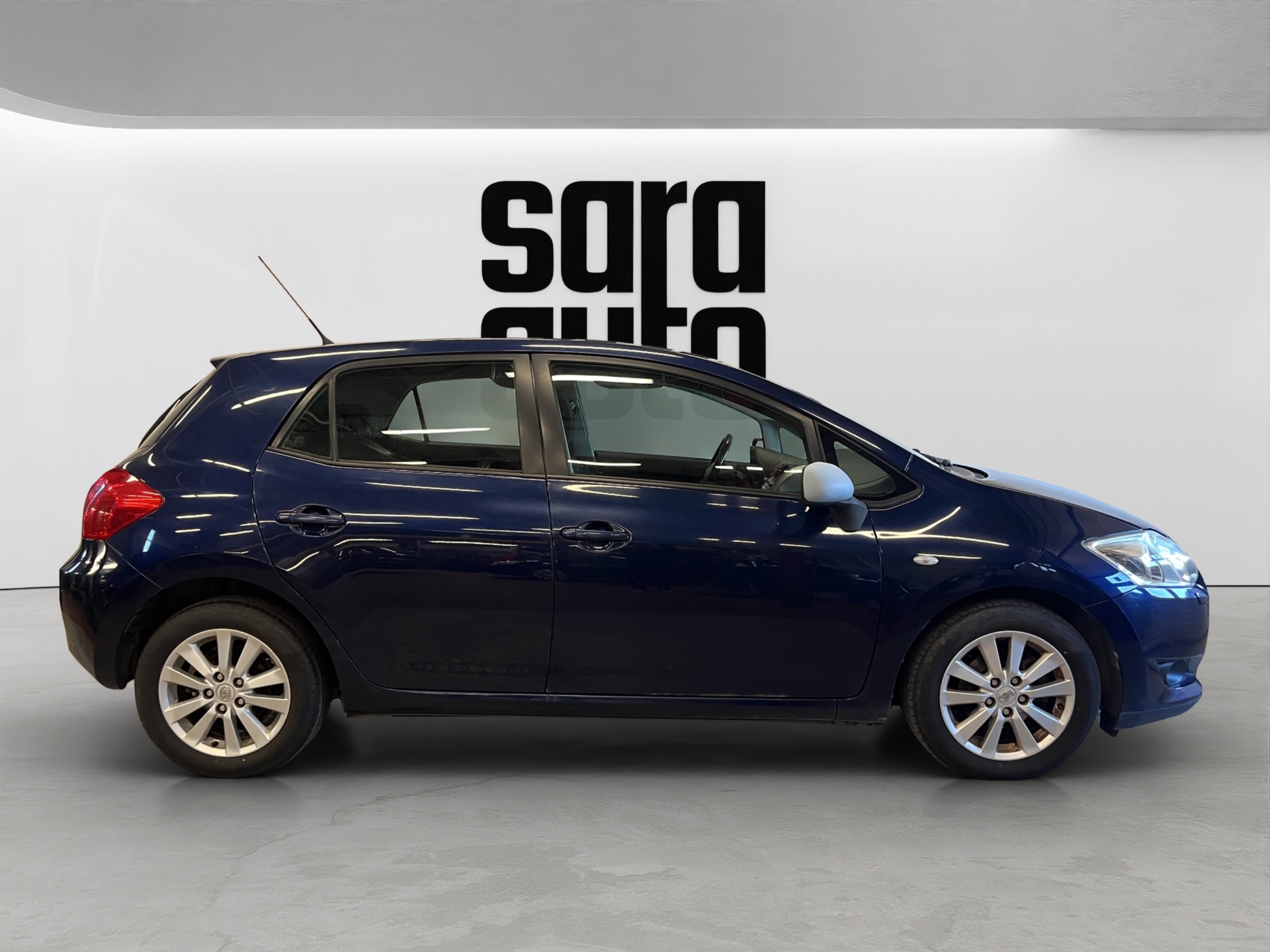 Toyota Auris kuva 2