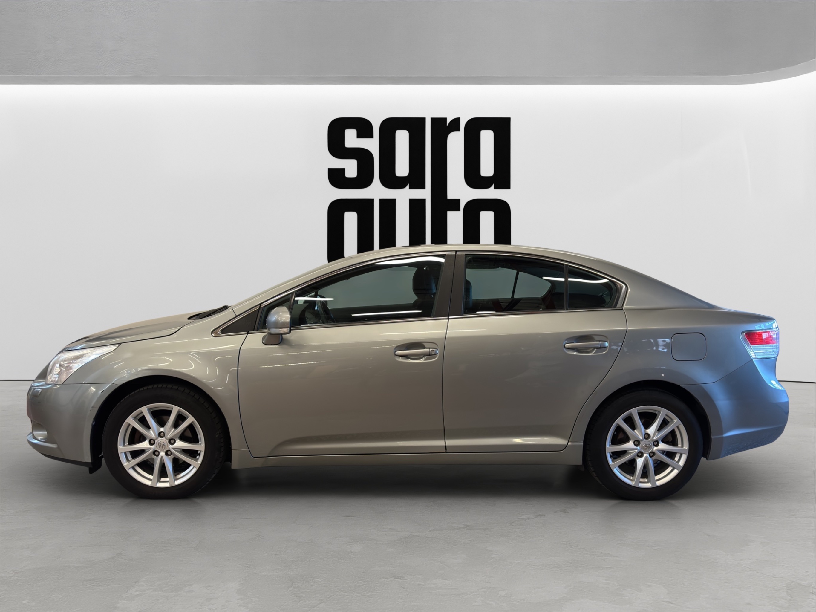 Toyota Avensis 2010 – kuva 7