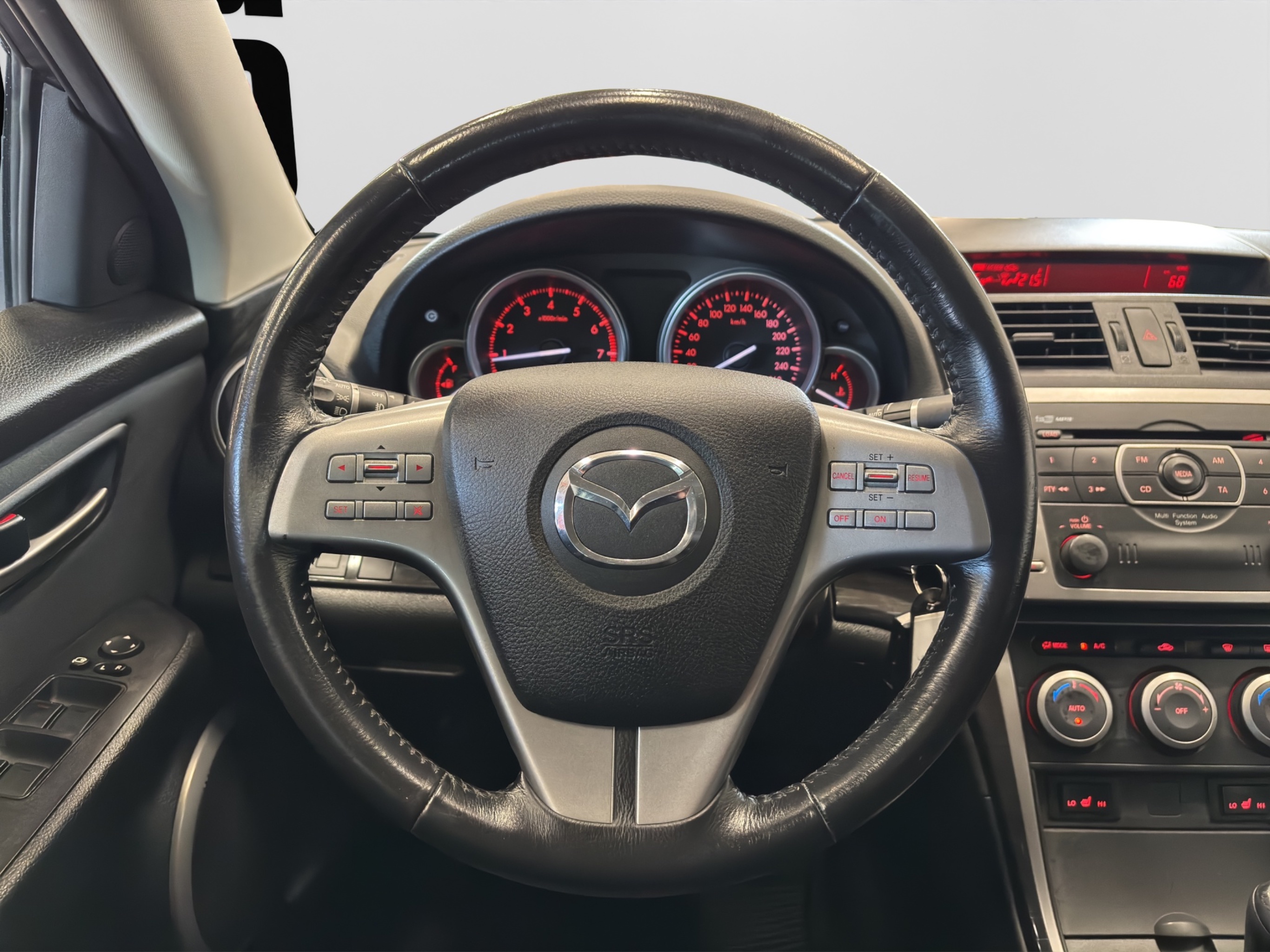 Mazda 6 2010 – kuva 18