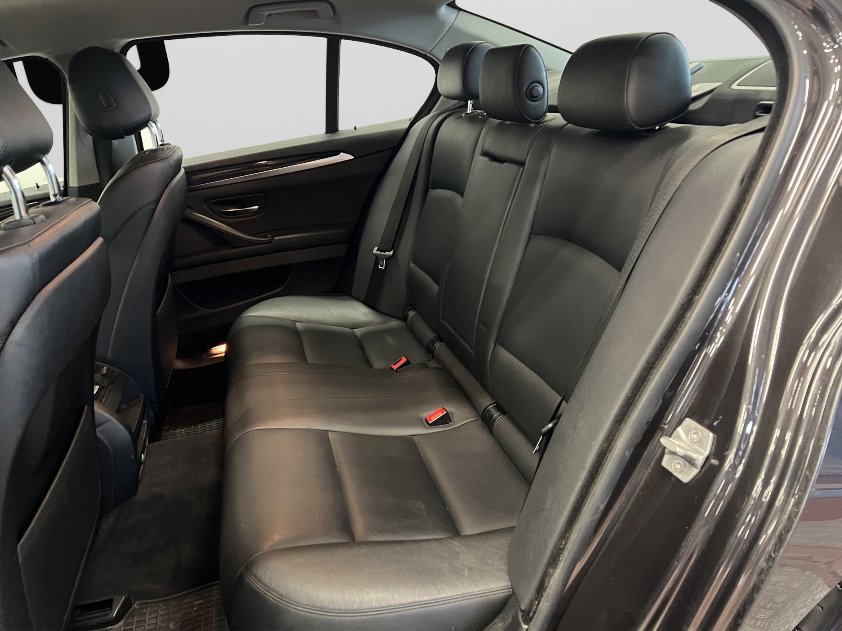 BMW 520 2016 – kuva 17