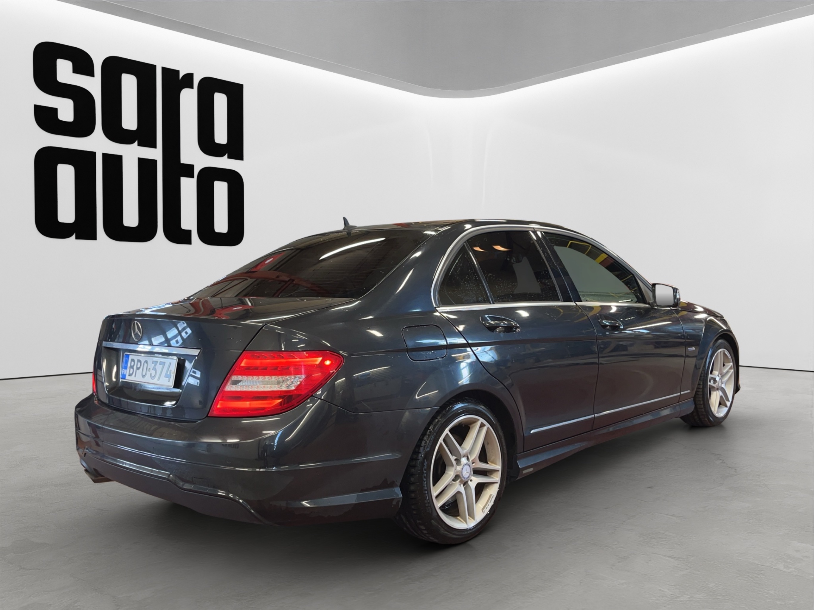 Mercedes-Benz C 2012 – kuva 3