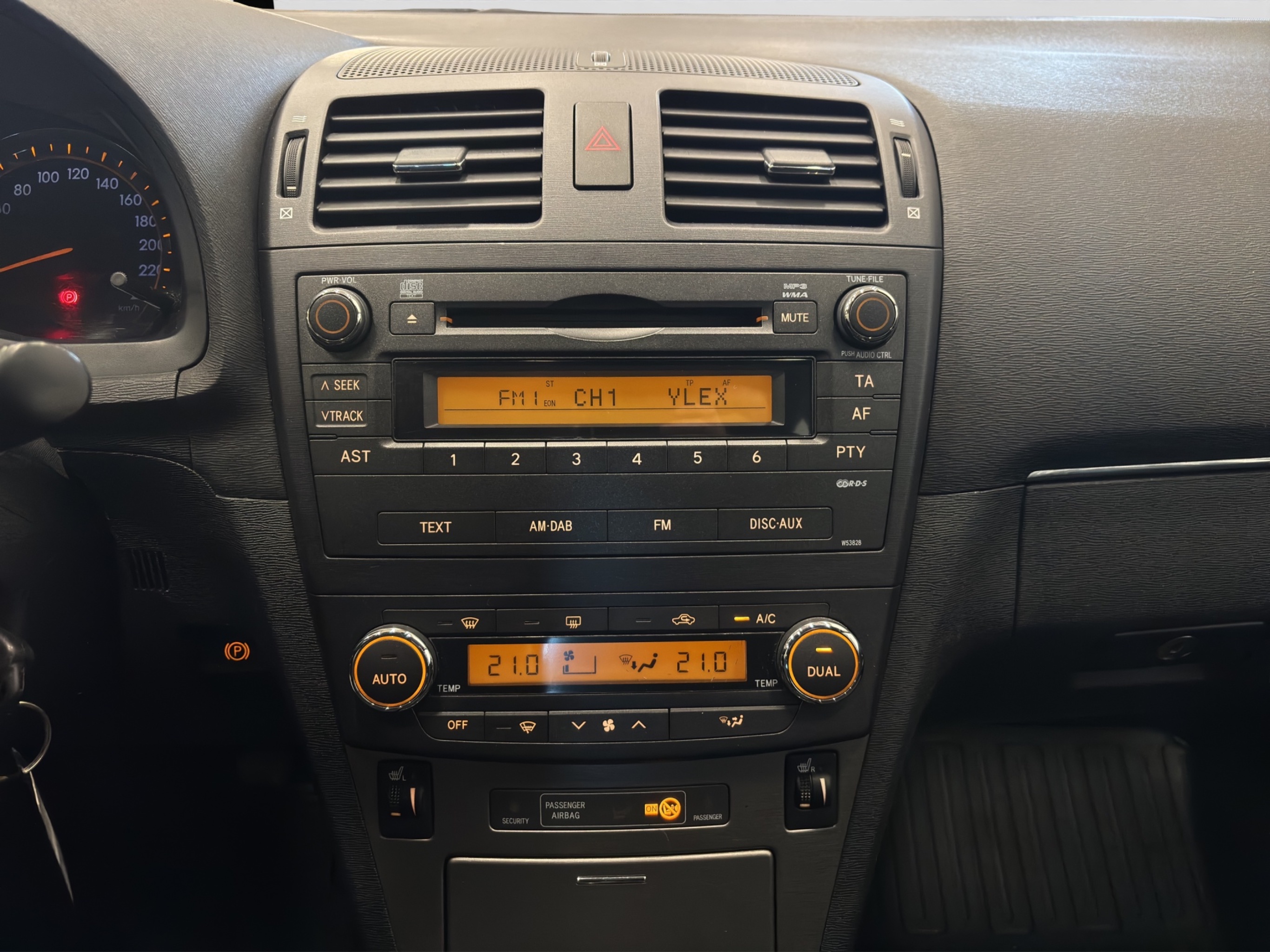 Toyota Avensis 2009 – kuva 16