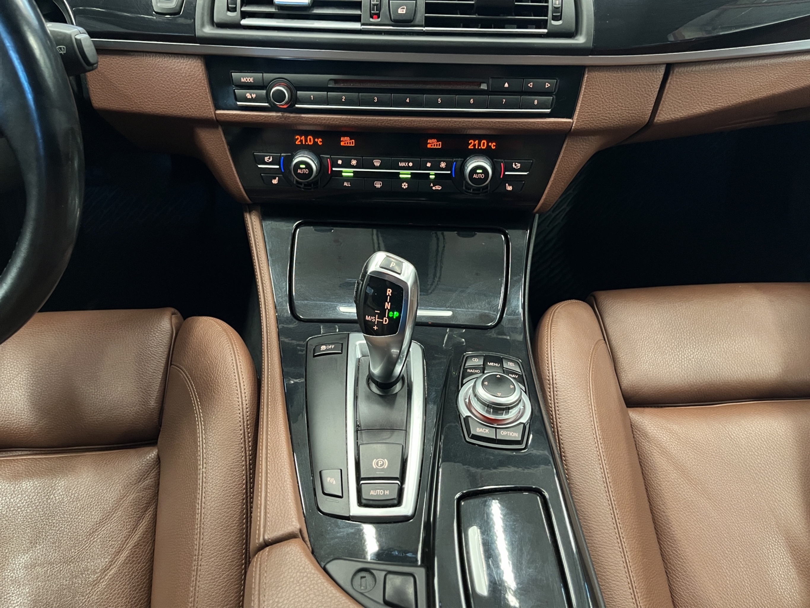 BMW 525 2011 – kuva 18