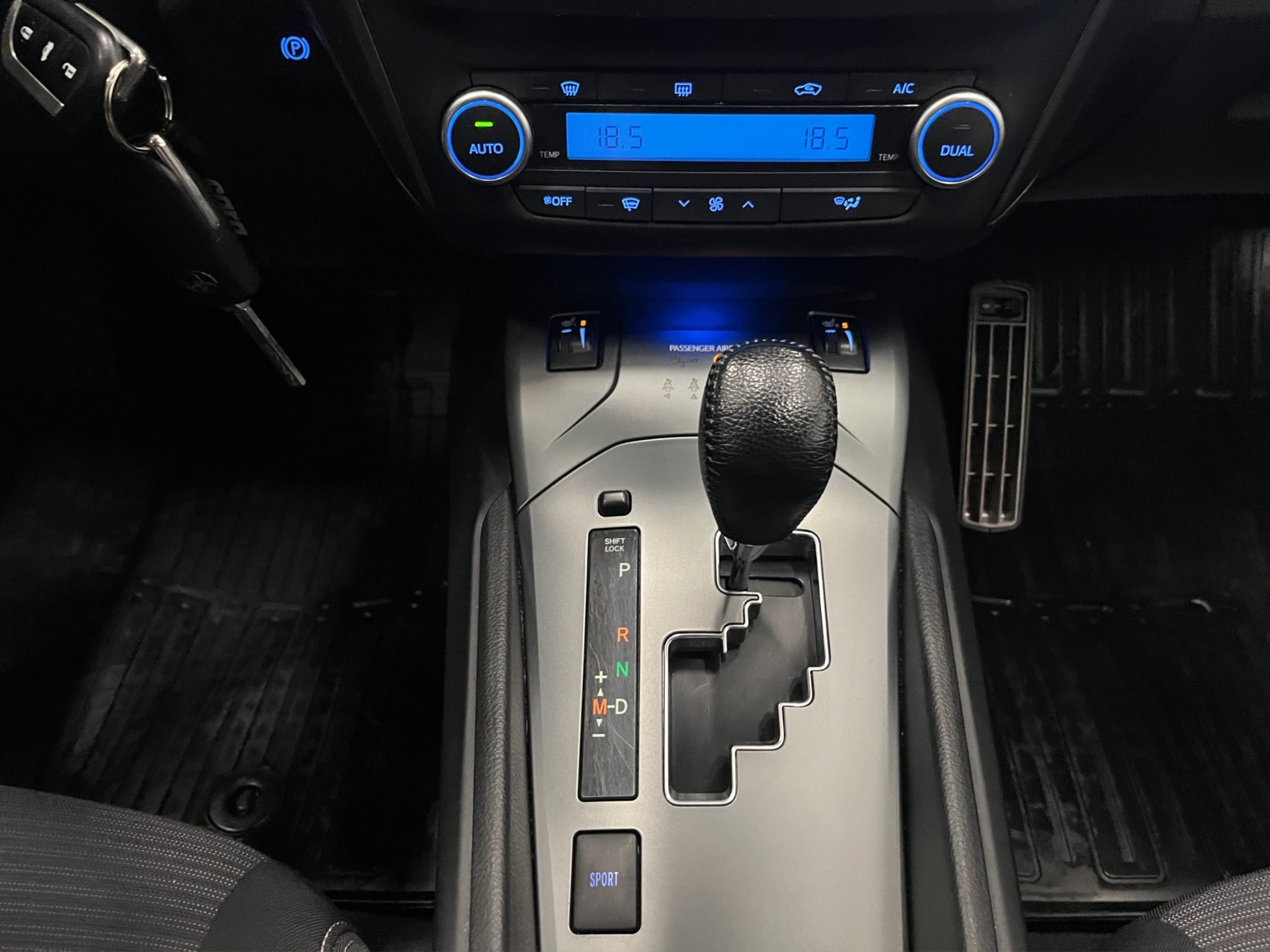 Toyota Avensis 2016 – kuva 18