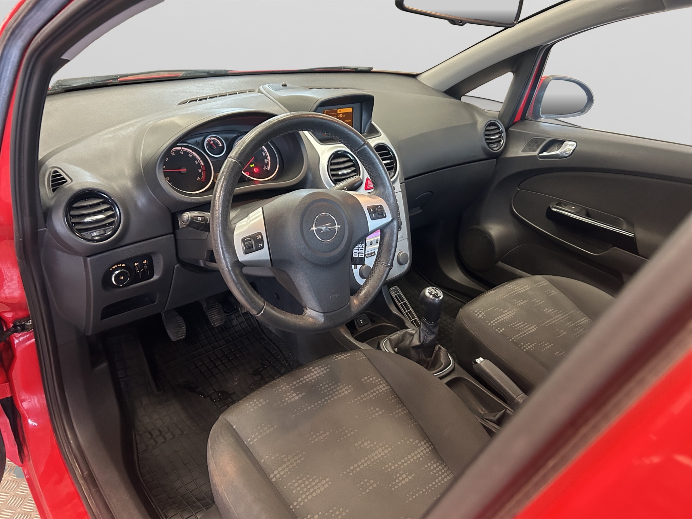 Opel Corsa 2013 – kuva 11