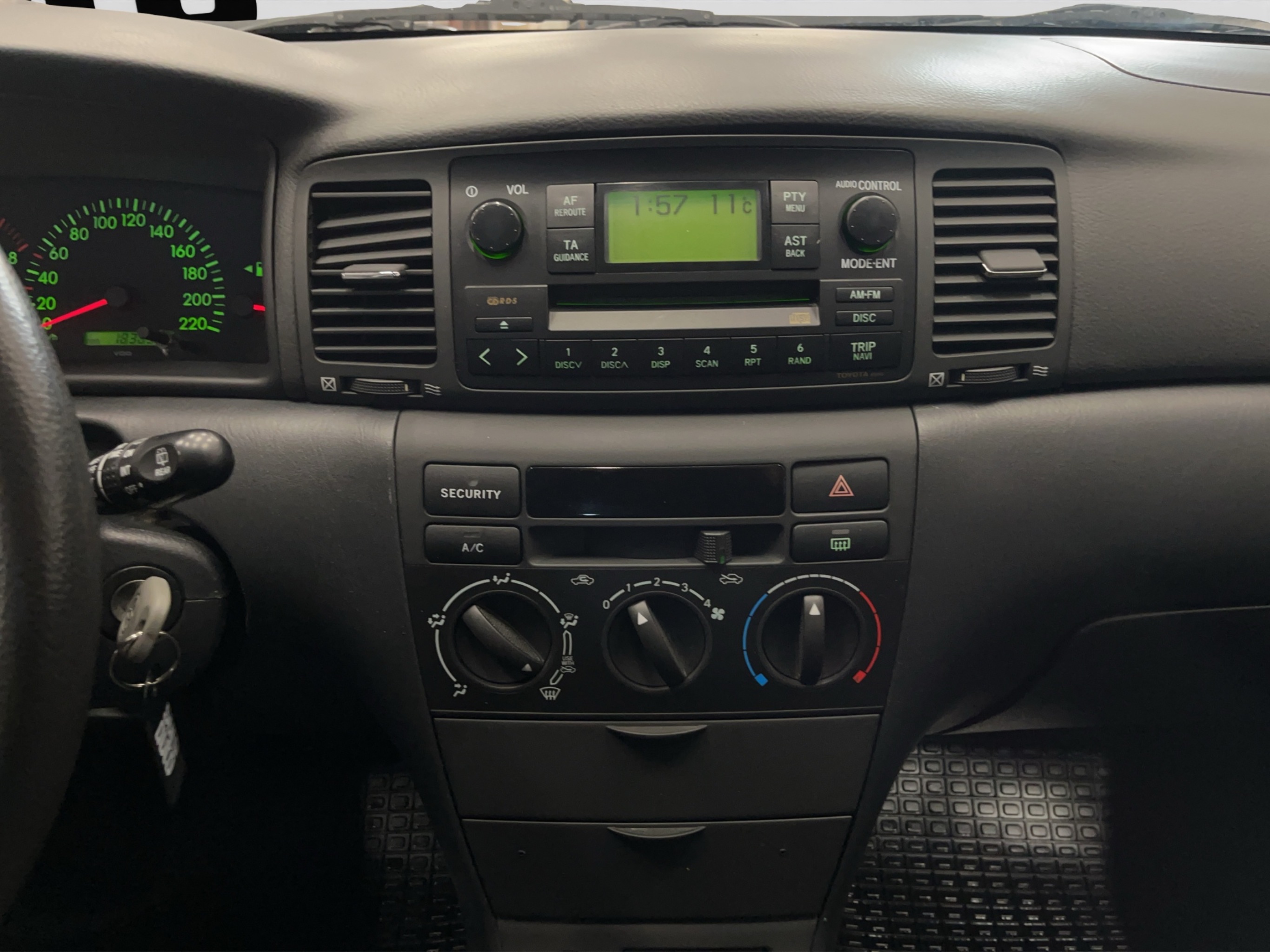 Toyota Corolla 2003 – kuva 18