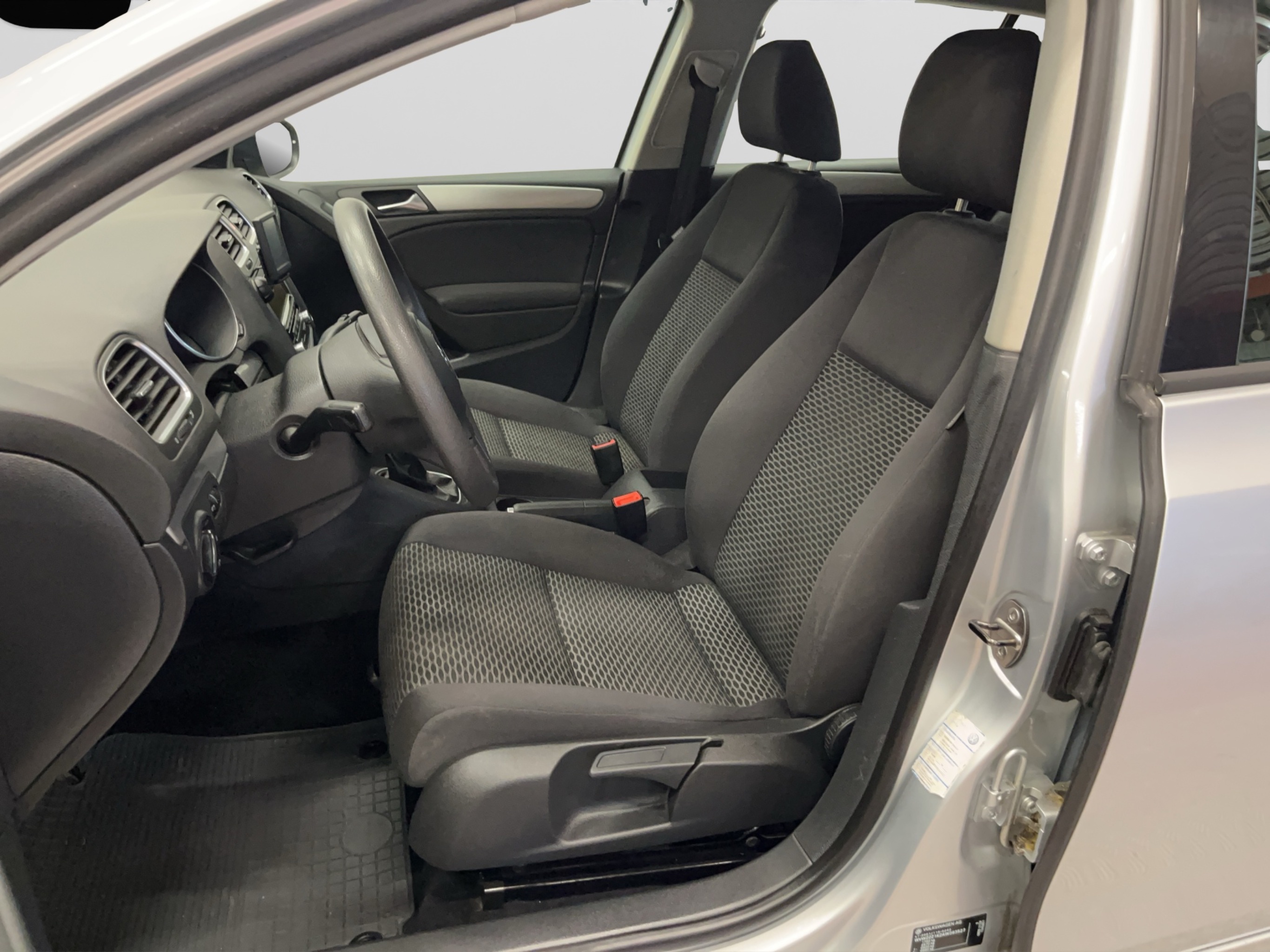Volkswagen Golf 2010 – kuva 11