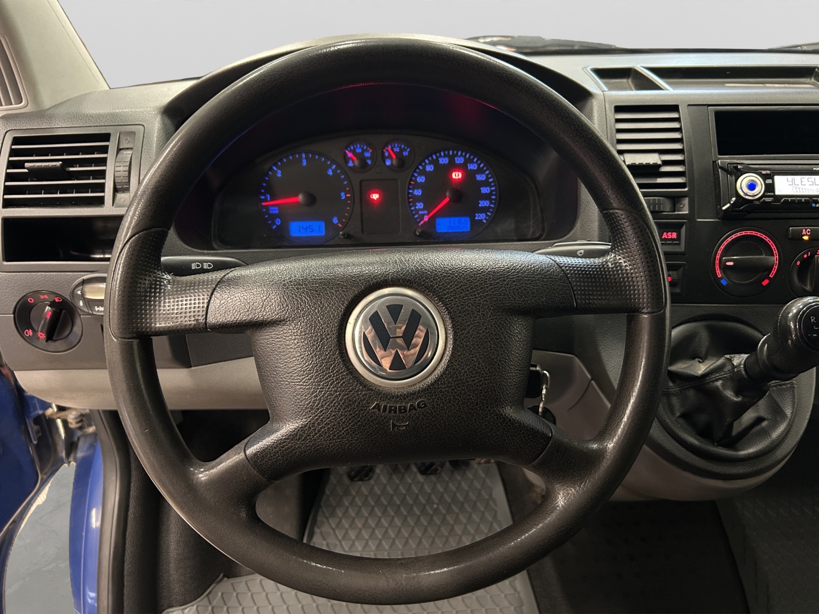 Volkswagen Transporter 2005 – kuva 15