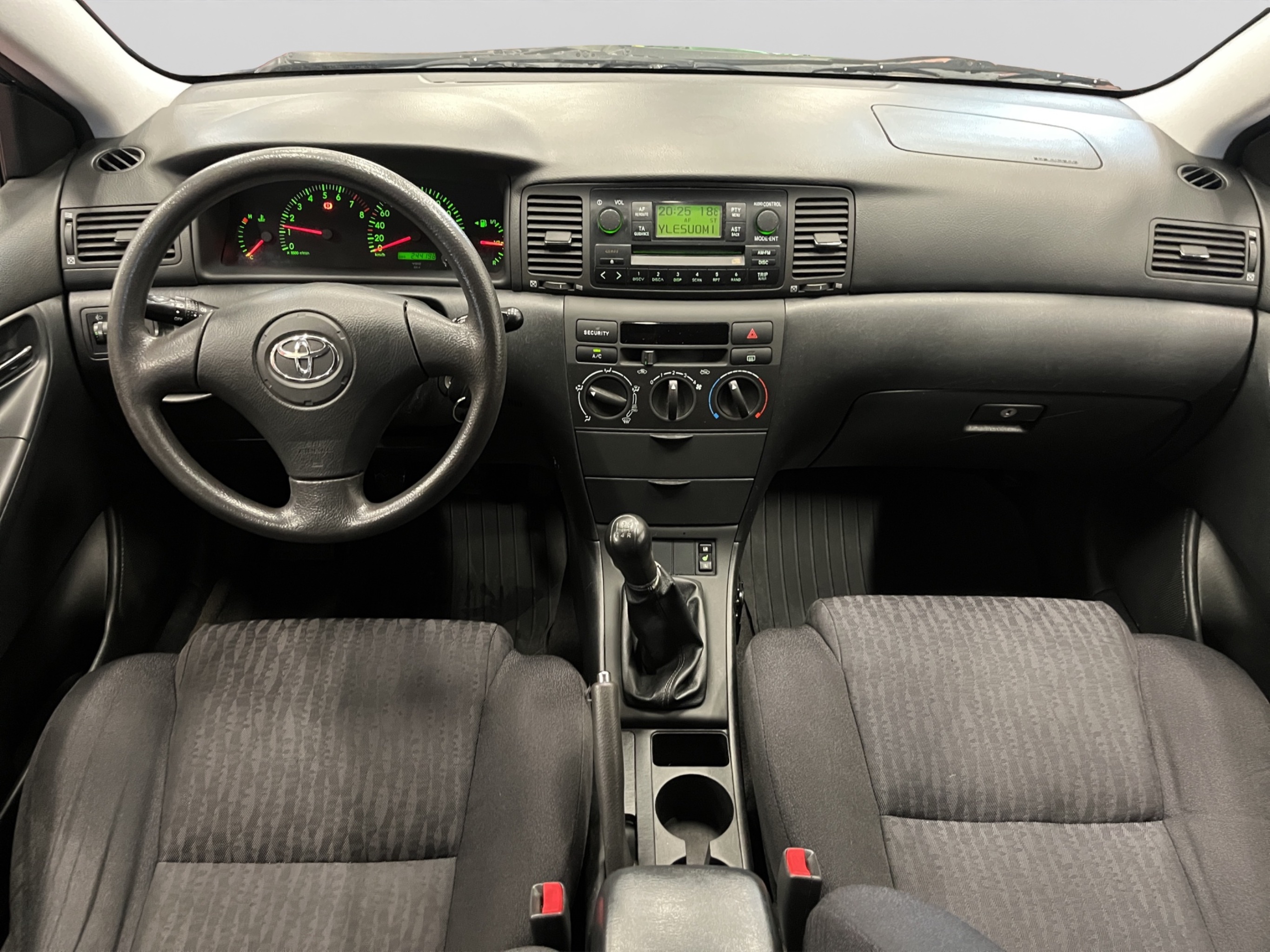 Toyota Corolla 2004 – kuva 16