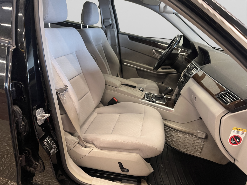 Mercedes-Benz E kuva 12
